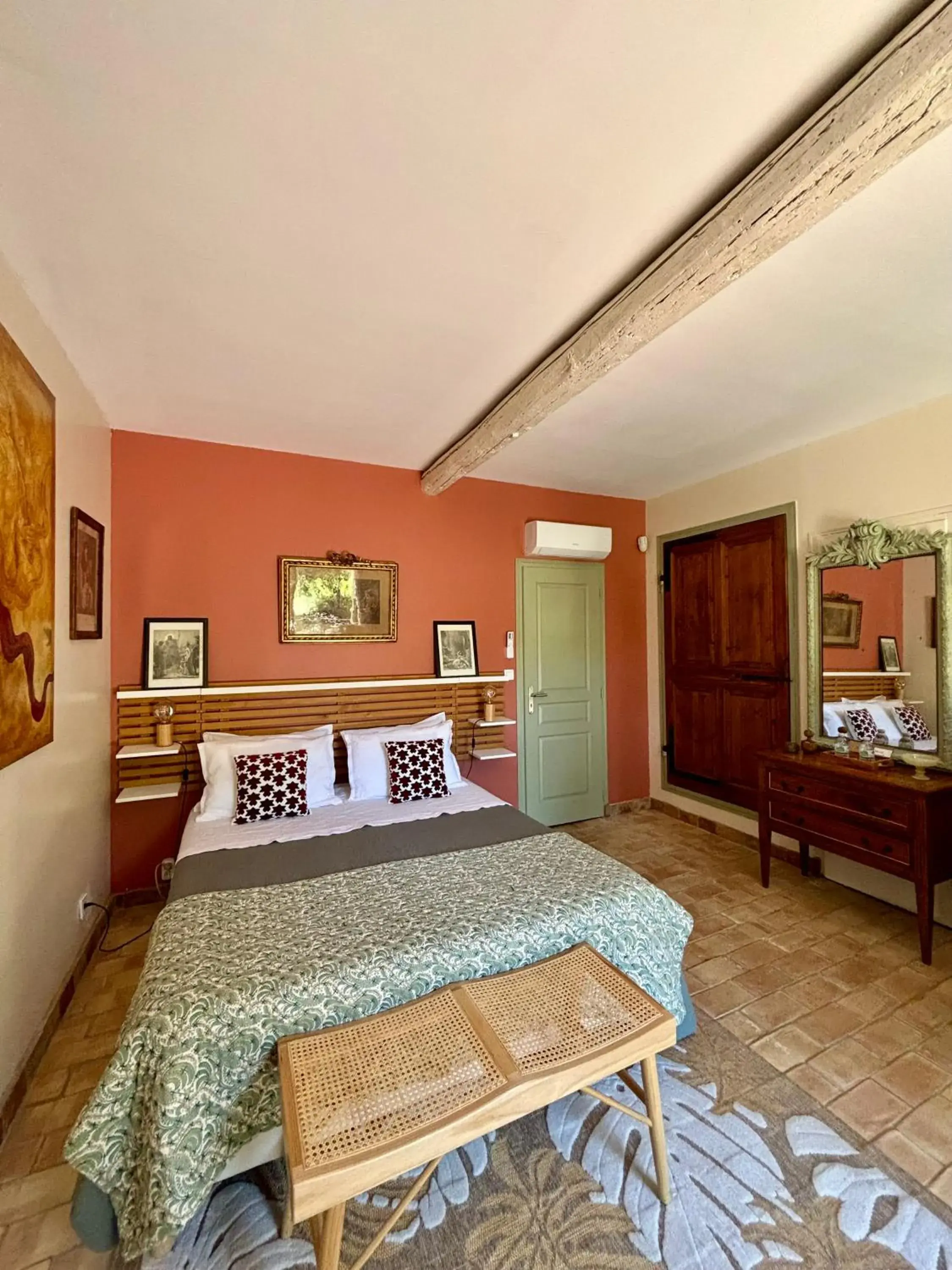 Deluxe Double Room (2 Adults + 1 Child) in Domaine du Commandeur Deluxe Double Room (2 Adults + 1 Child) in Domaine du Commandeur