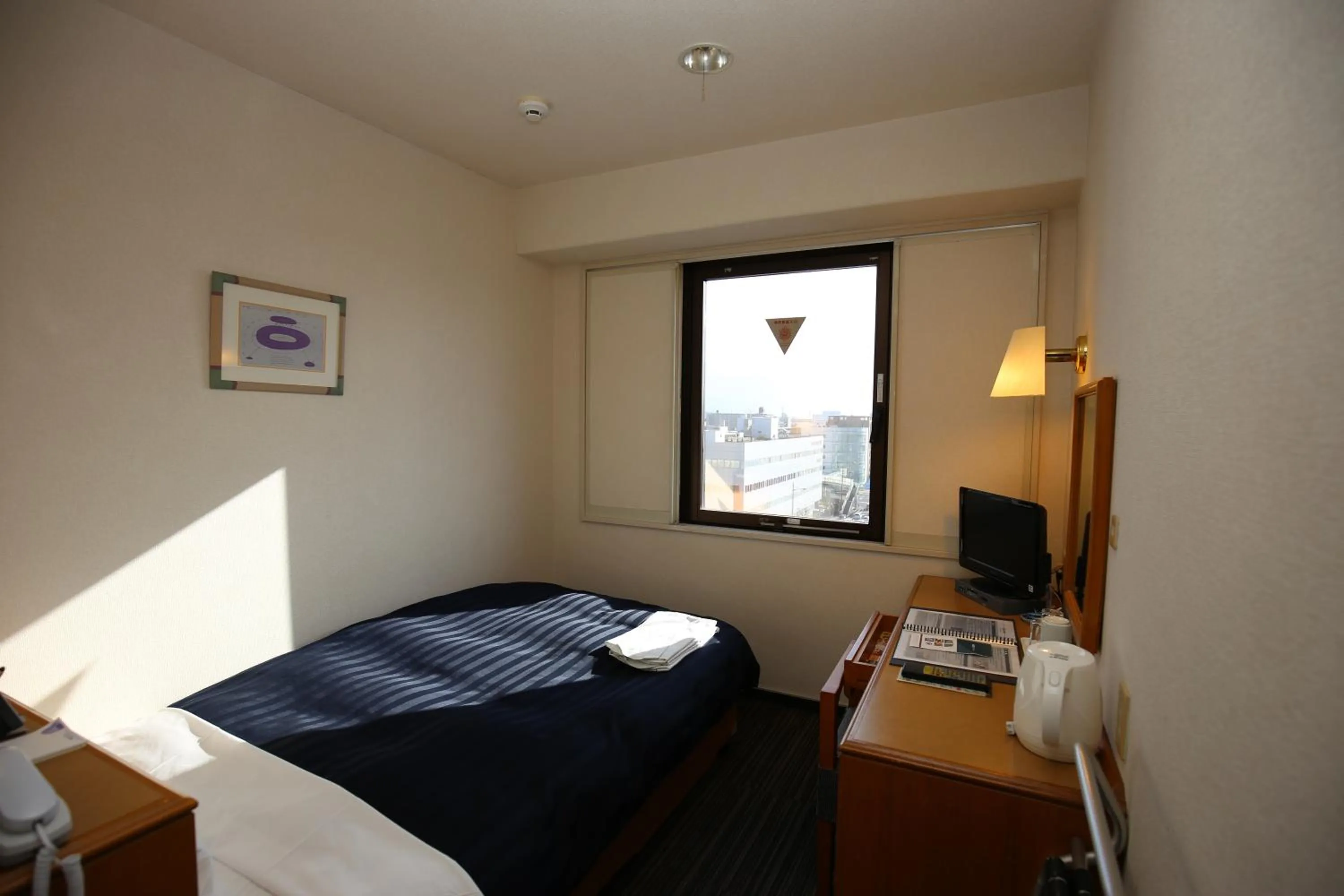 Photo of the whole room, Bed in Kyoto Plaza Hotel