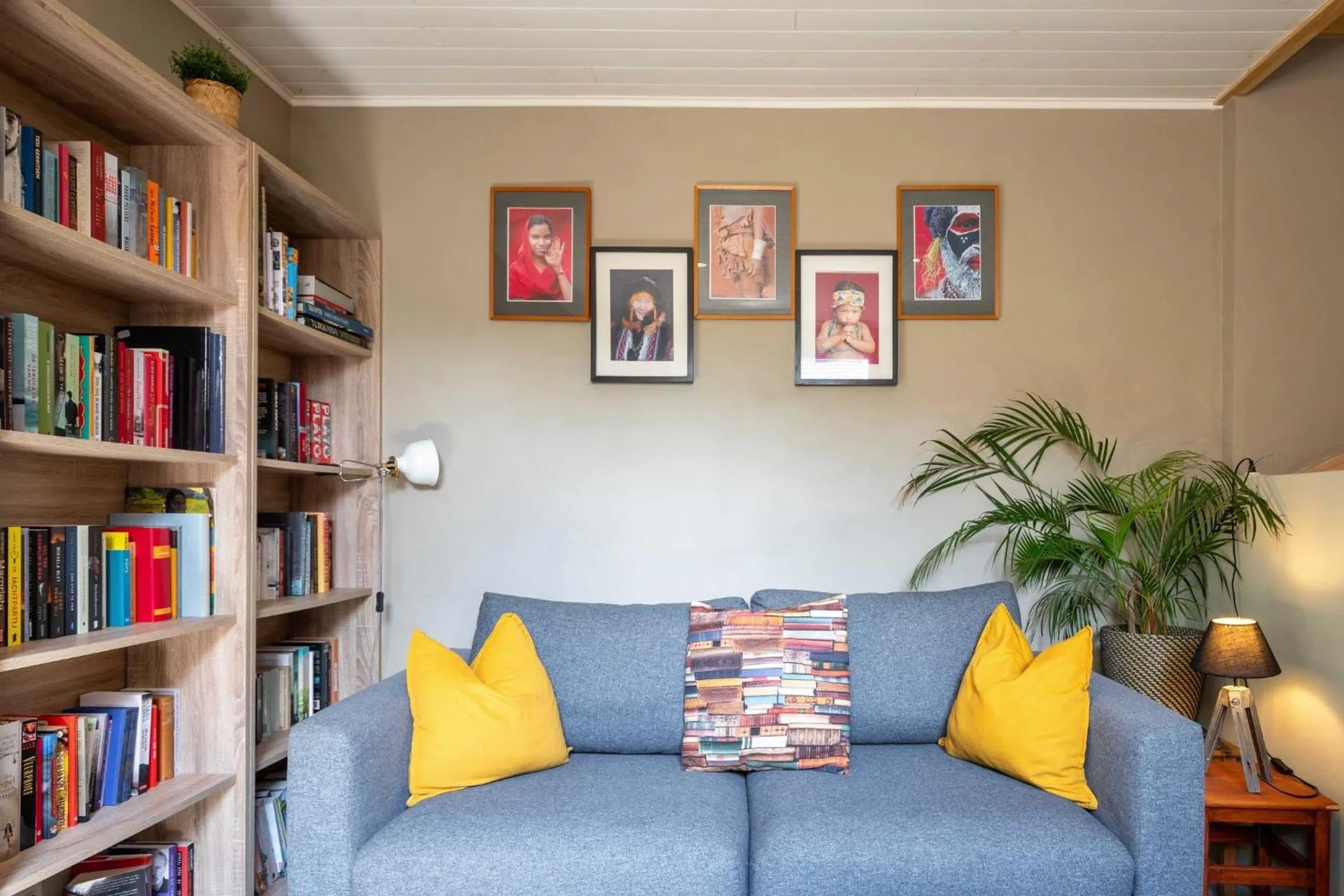 Library in Atlas Guesthouse