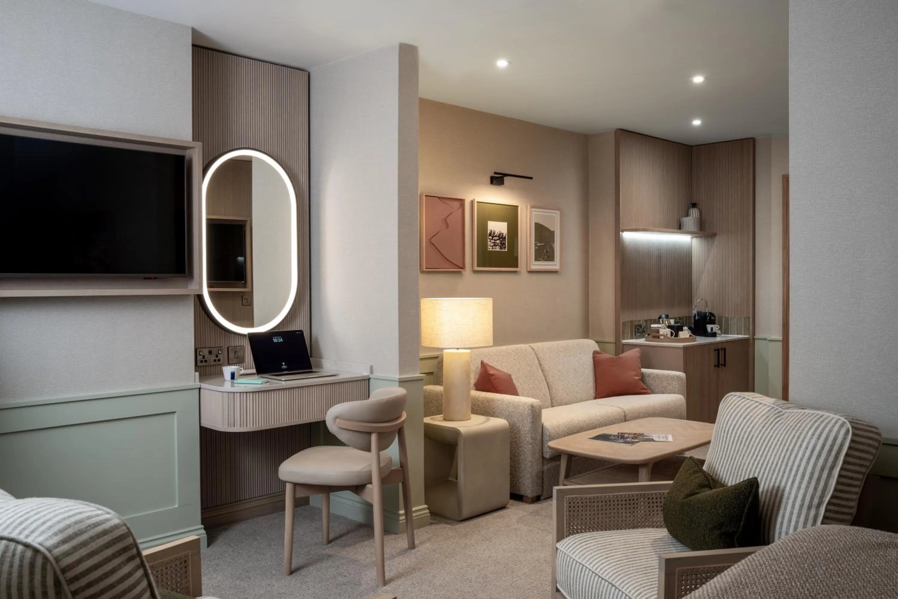 Bedroom in North Lakes Hotel and Spa