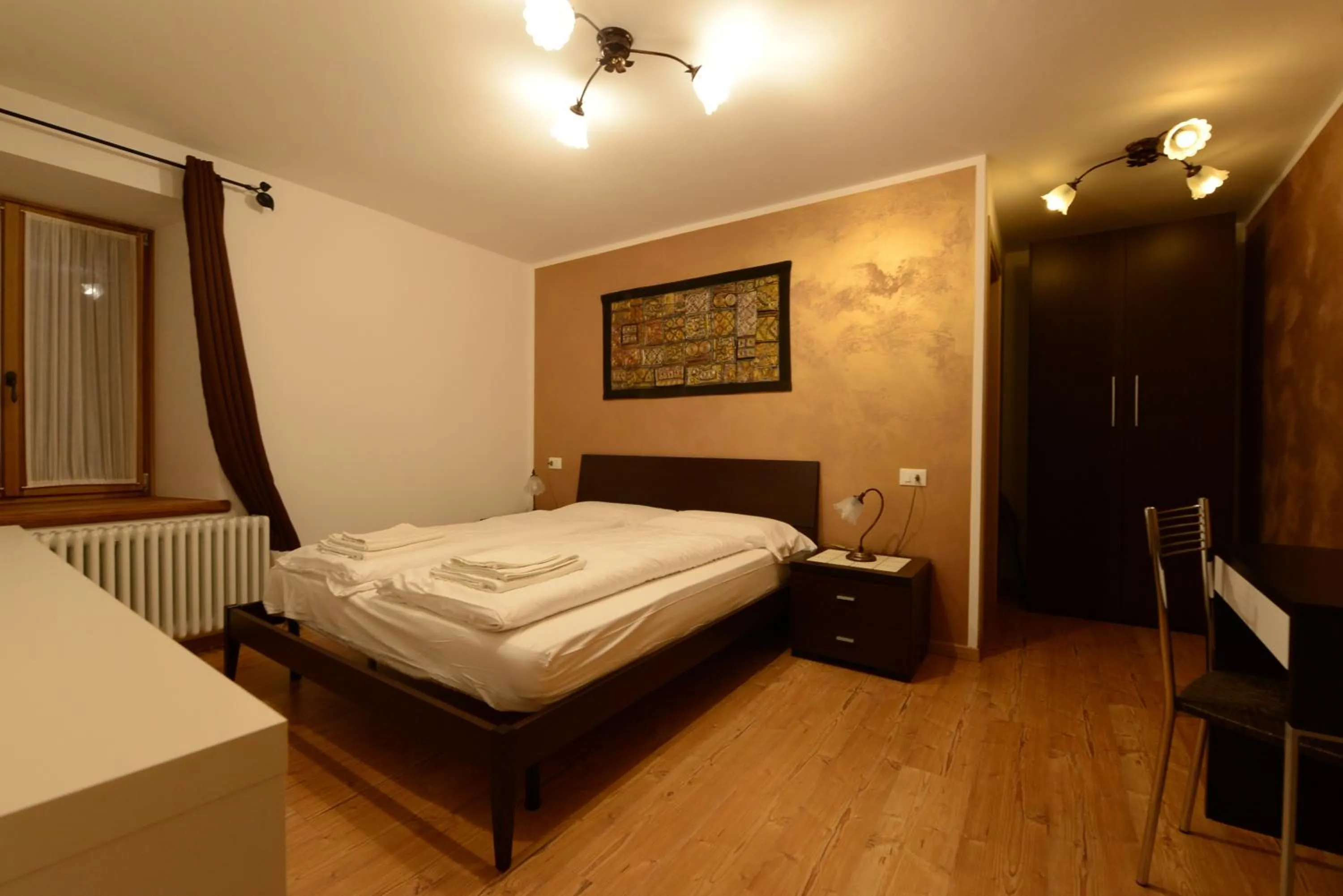 Photo of the whole room, Bed in Alla Regia