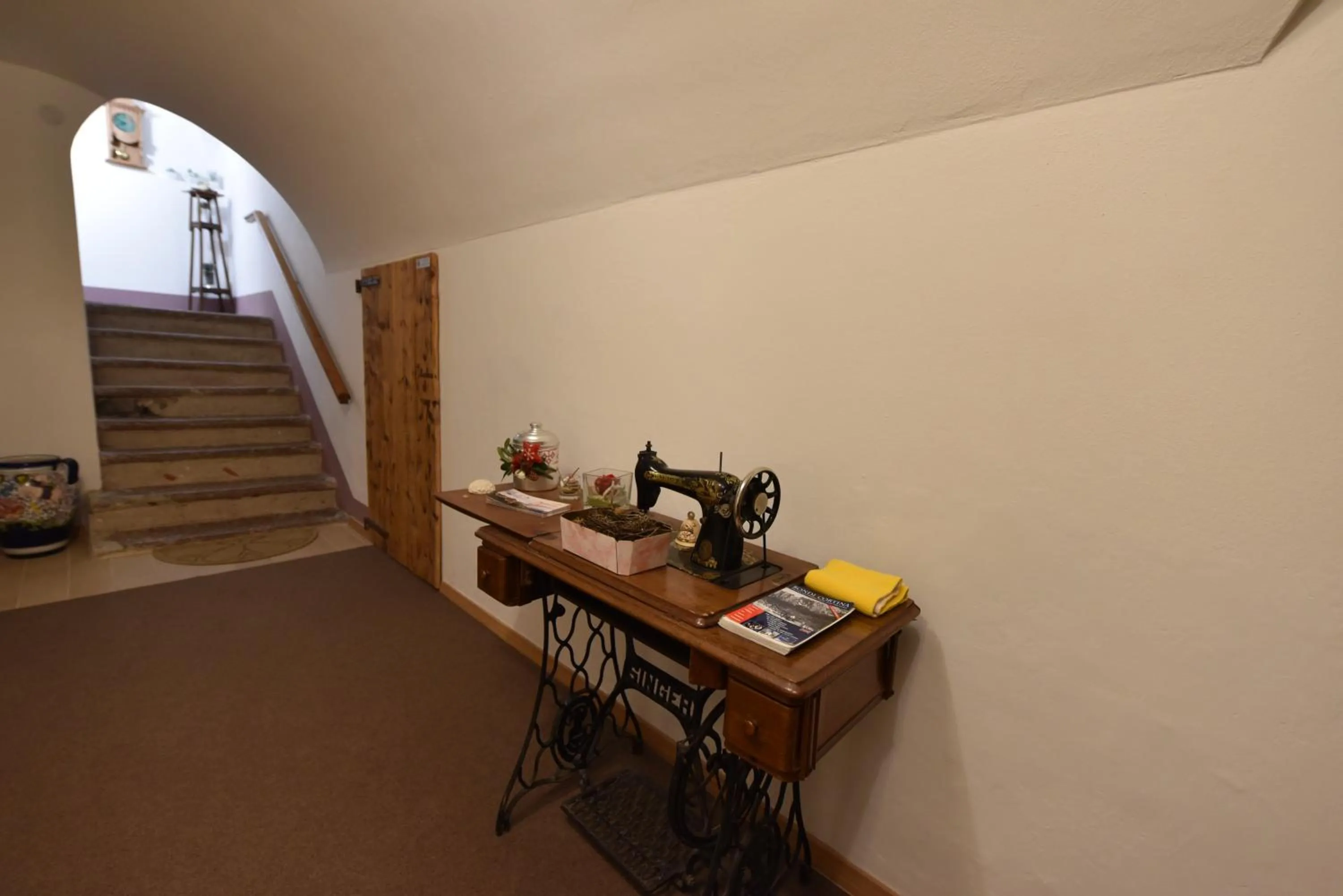 Facade/entrance in Alla Regia