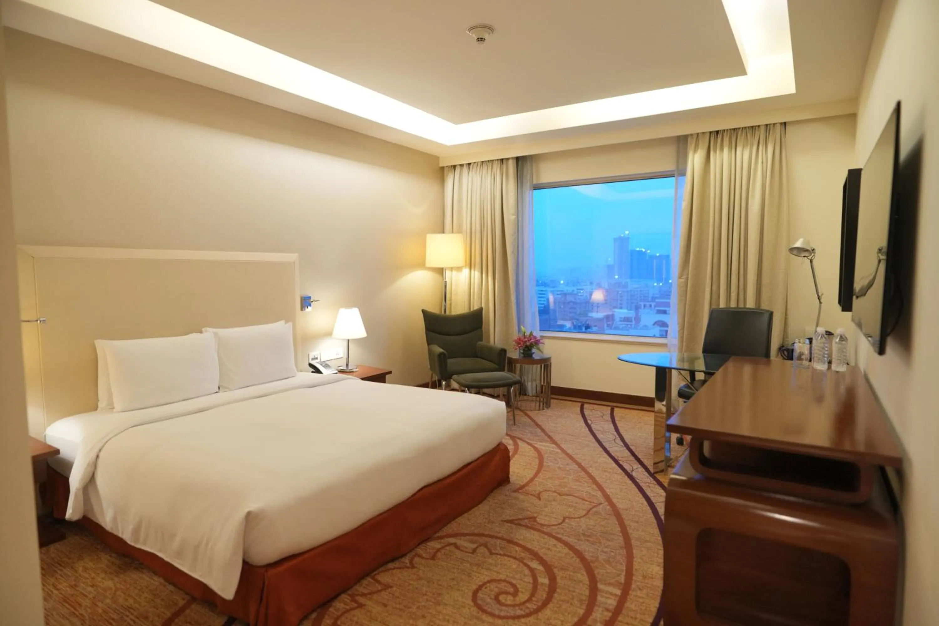 Bed in DoubleTree by Hilton Gurgaon New Delhi NCR