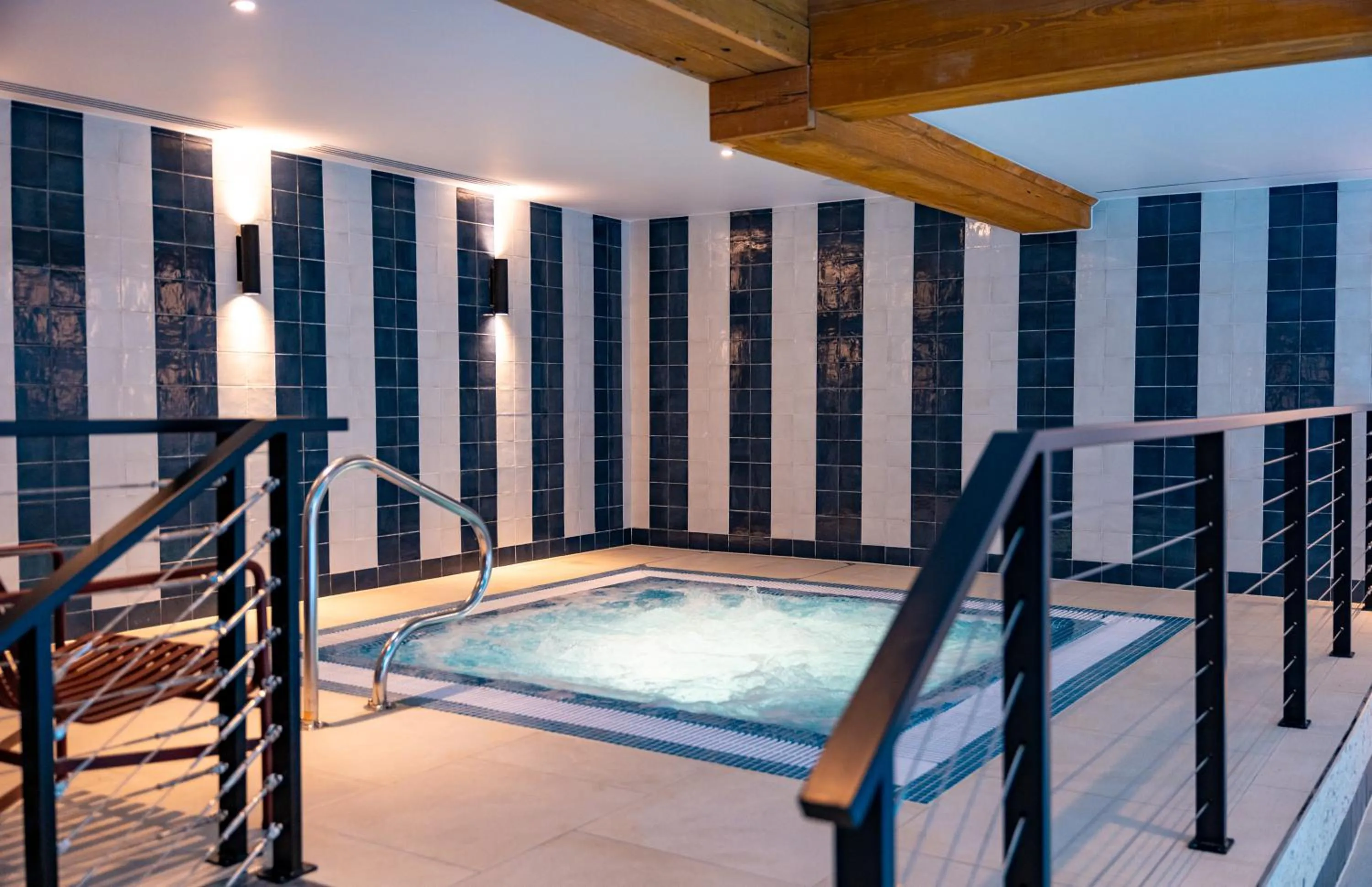 Hot Tub, Bed in Solent Hotel and Spa