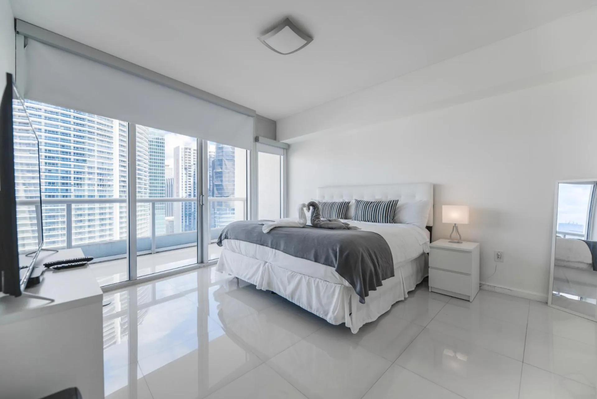 Bed in ICON Brickell residences