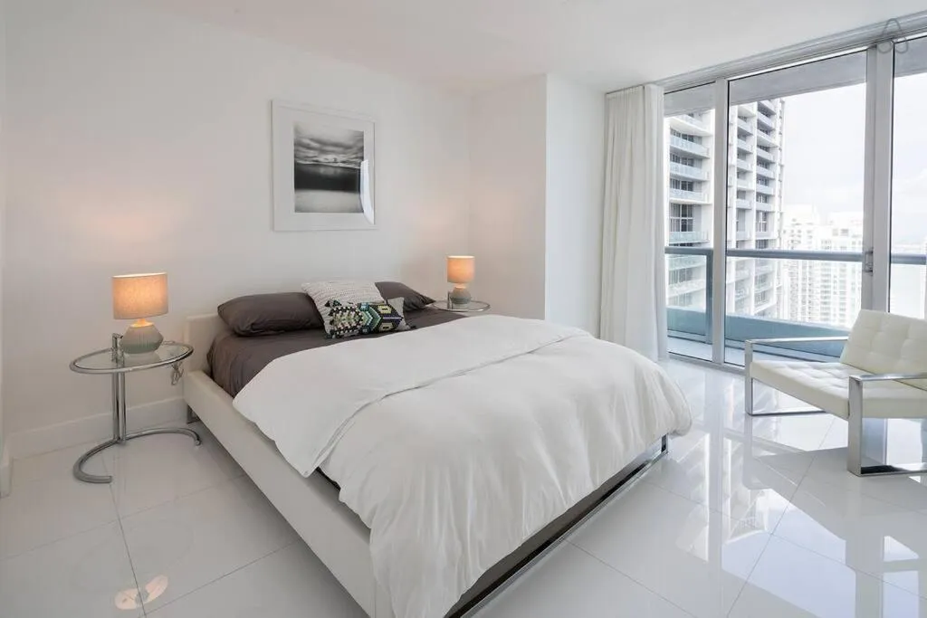 Bed in ICON Brickell residences