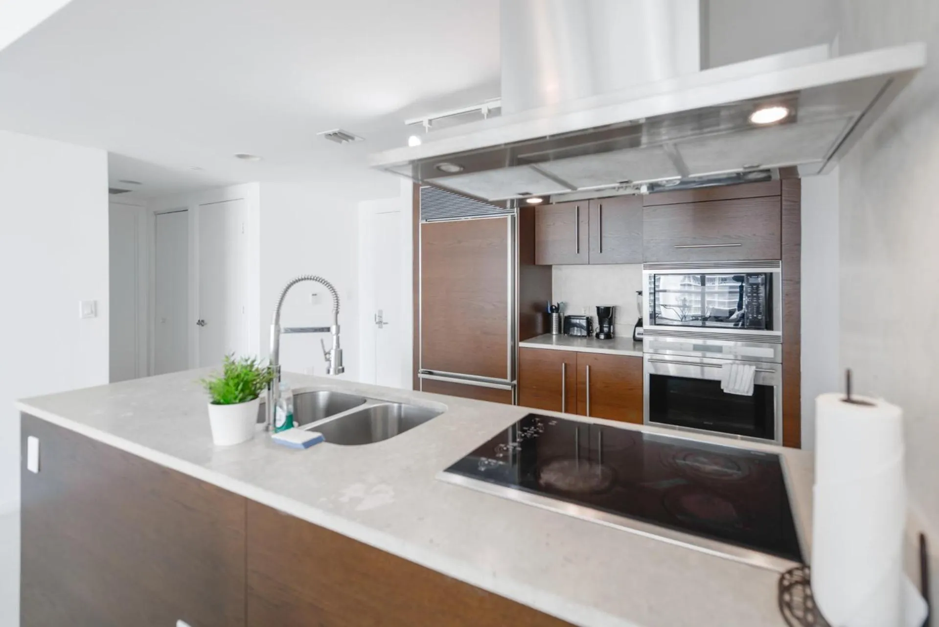 Kitchen or kitchenette in ICON Brickell residences