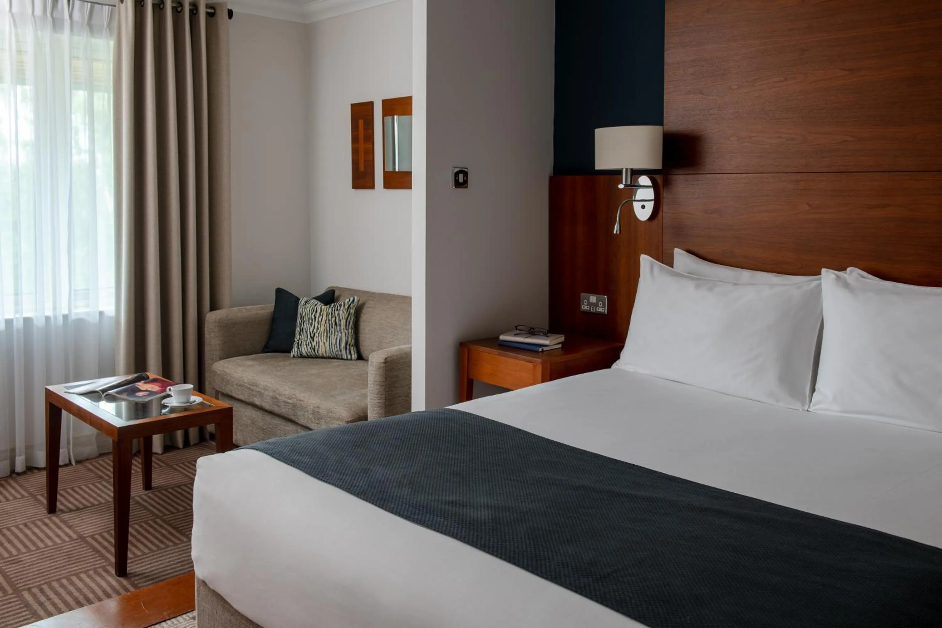 Bedroom, Bed in Thorpe Park Hotel and Spa