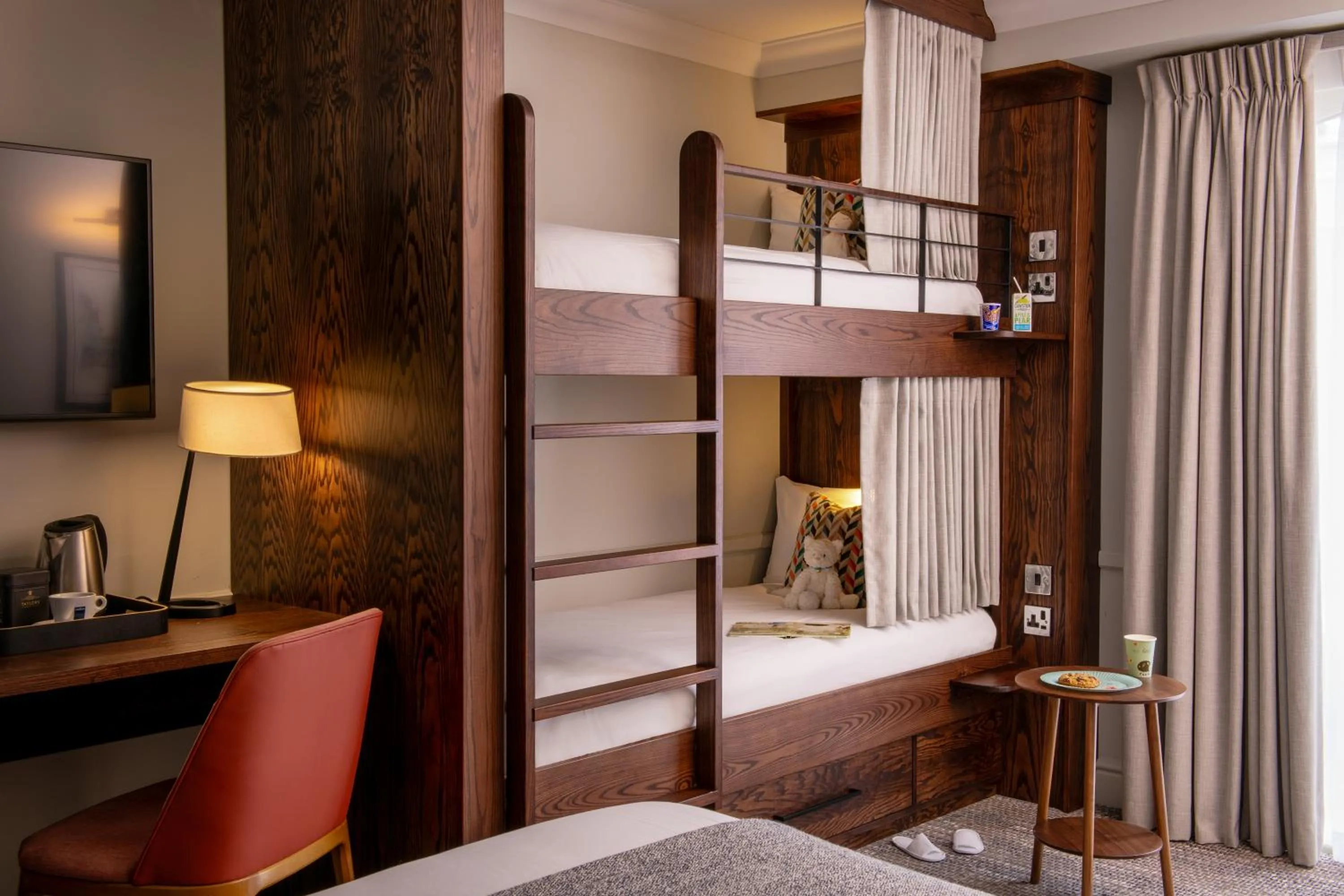 Bedroom, Bed in Thorpe Park Hotel and Spa