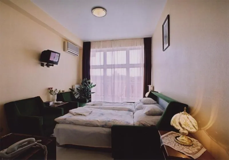 Bedroom, Bed in Hotel Uno