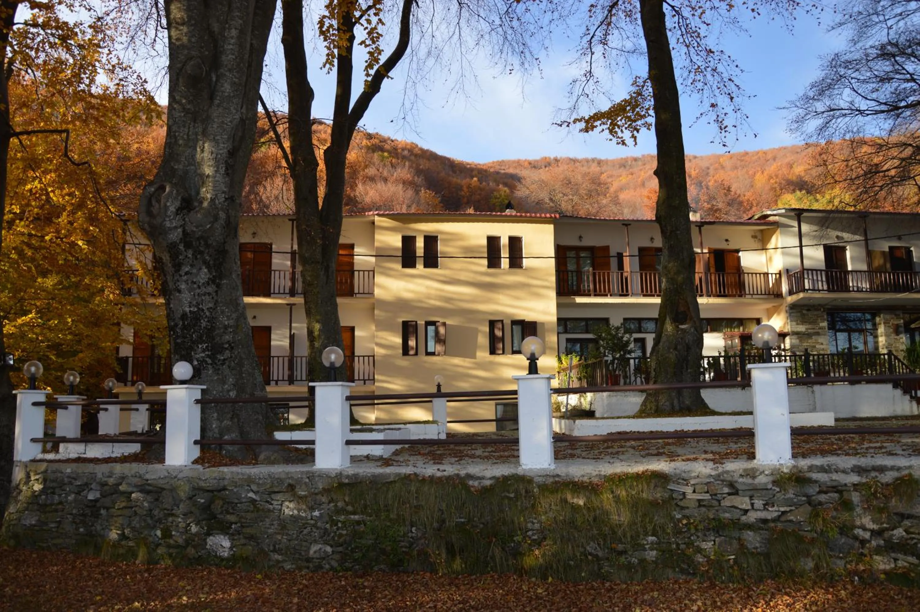 Property building in Hotel Hani Zisi