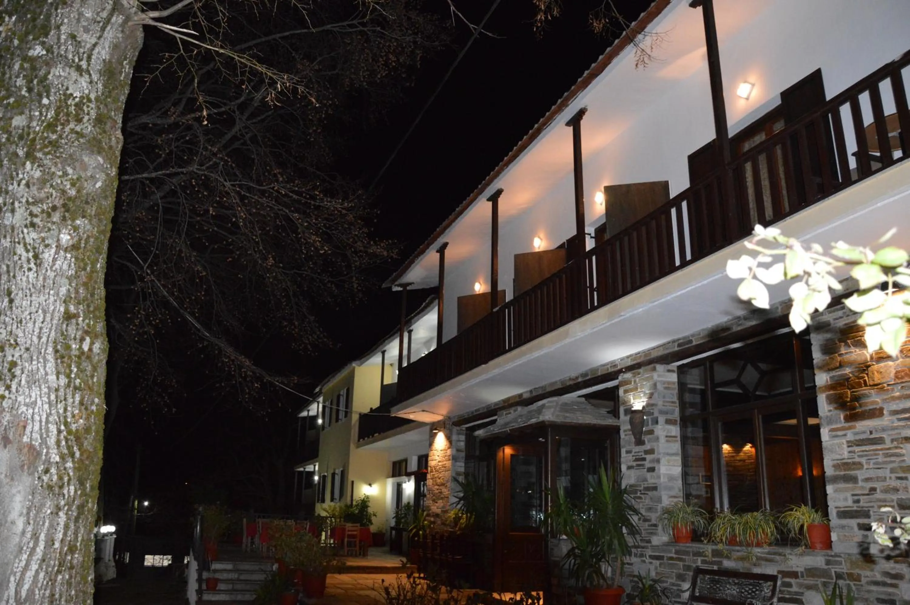 Property building in Hotel Hani Zisi