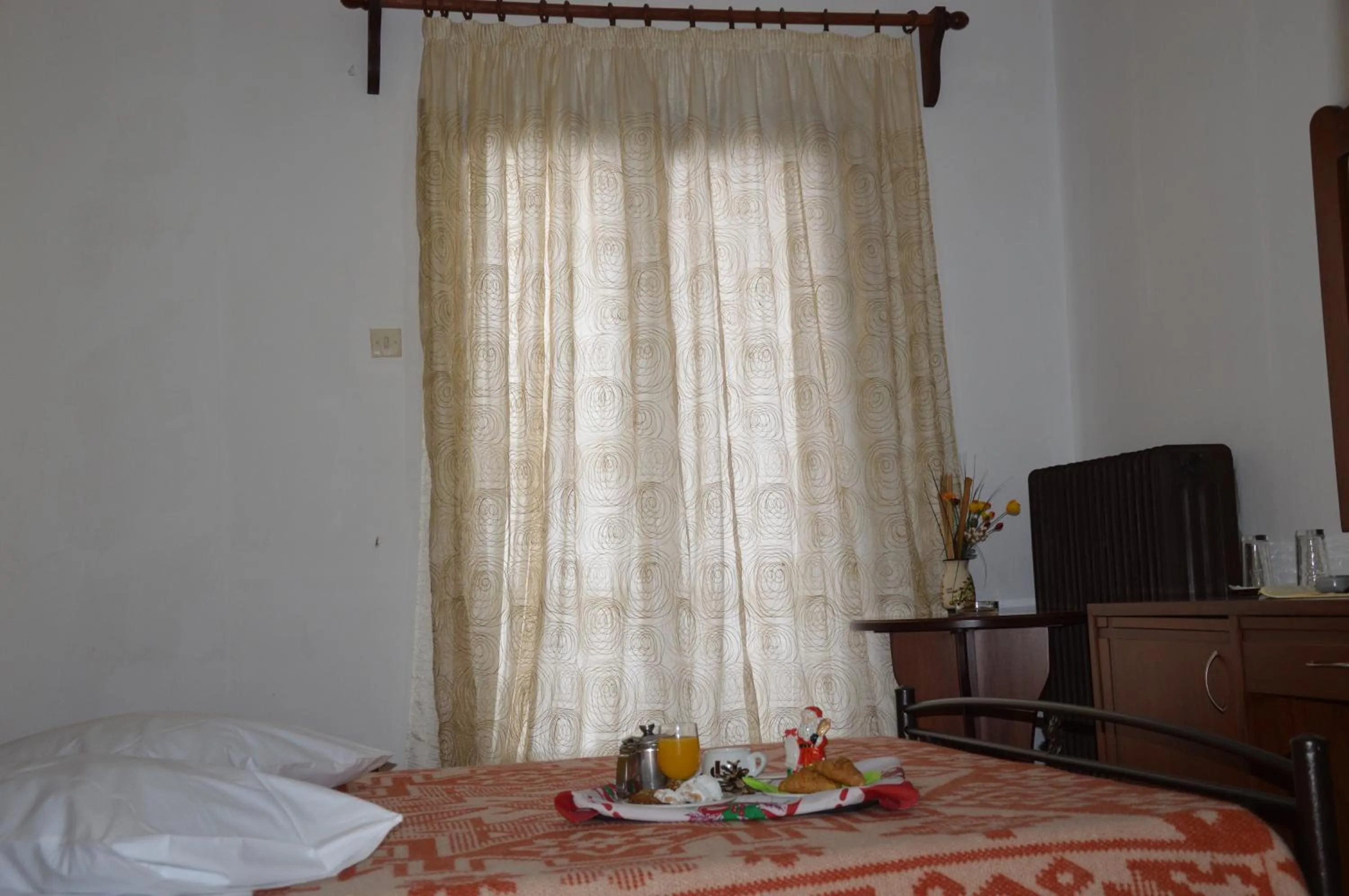 Bed in Hotel Hani Zisi