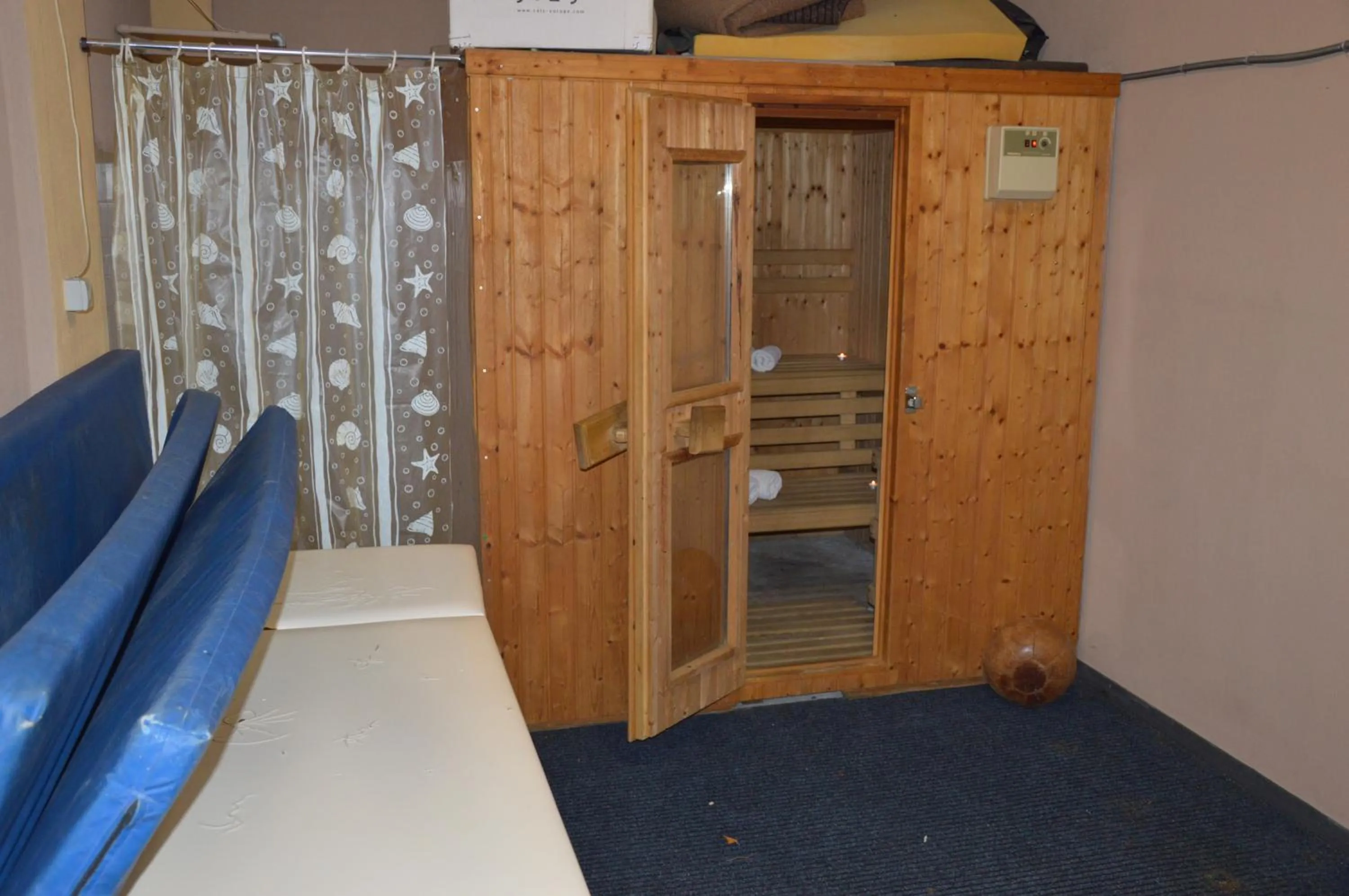 Sauna in Hotel Hani Zisi