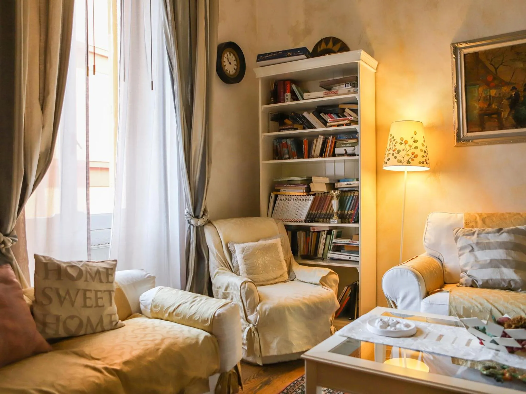 Communal lounge/ TV room in Hotel Portofino