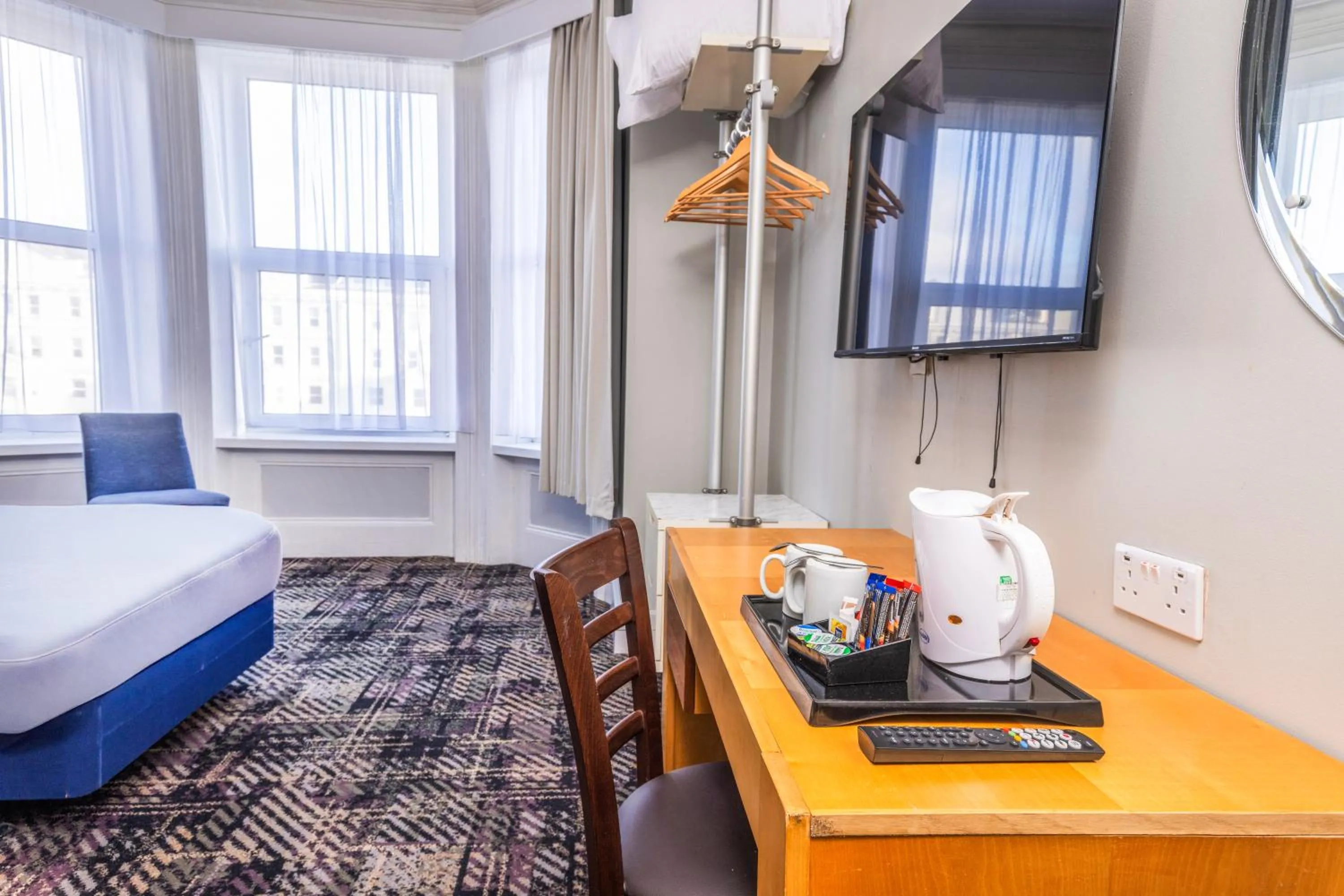 Coffee/tea facilities, Bed in Citrus Hotel Eastbourne by Compass Hospitality