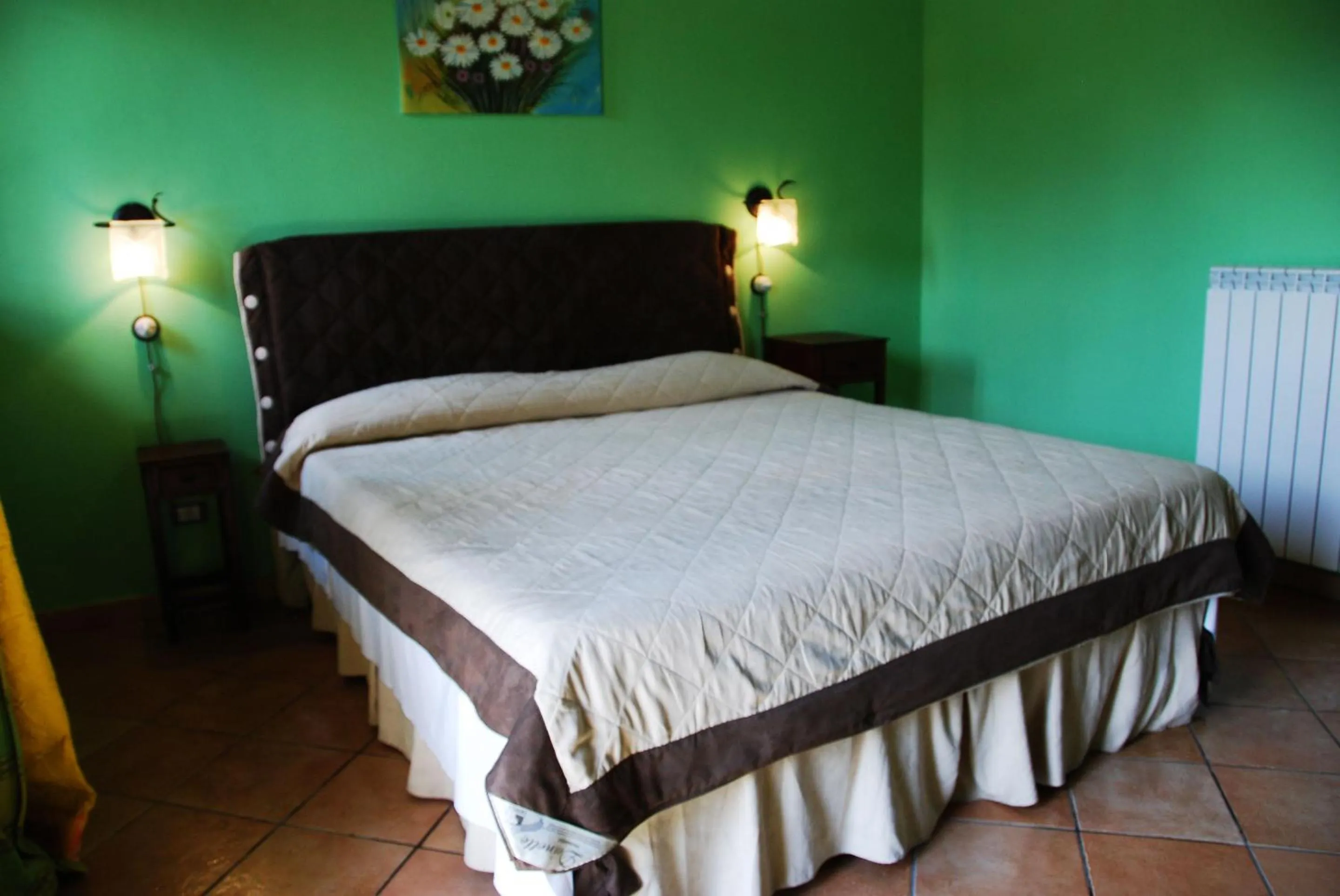 Photo of the whole room, Bed in Giucalem La Casa Negli Orti