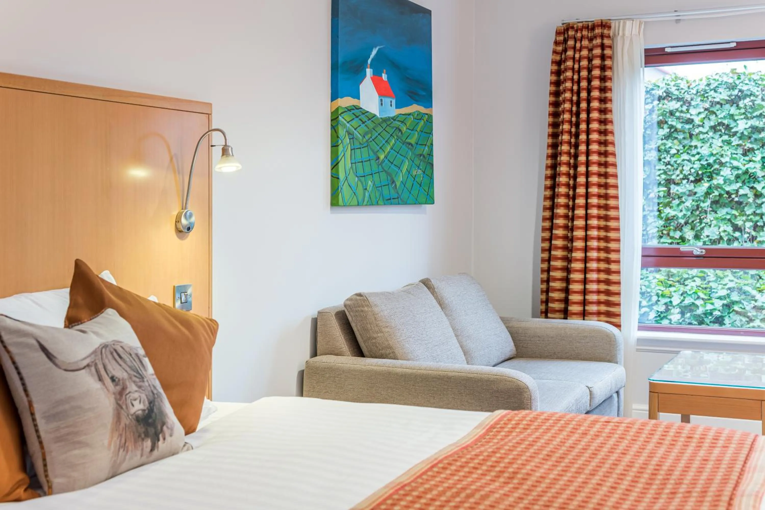 Bedroom, Bed in High Range Lodge Hotel