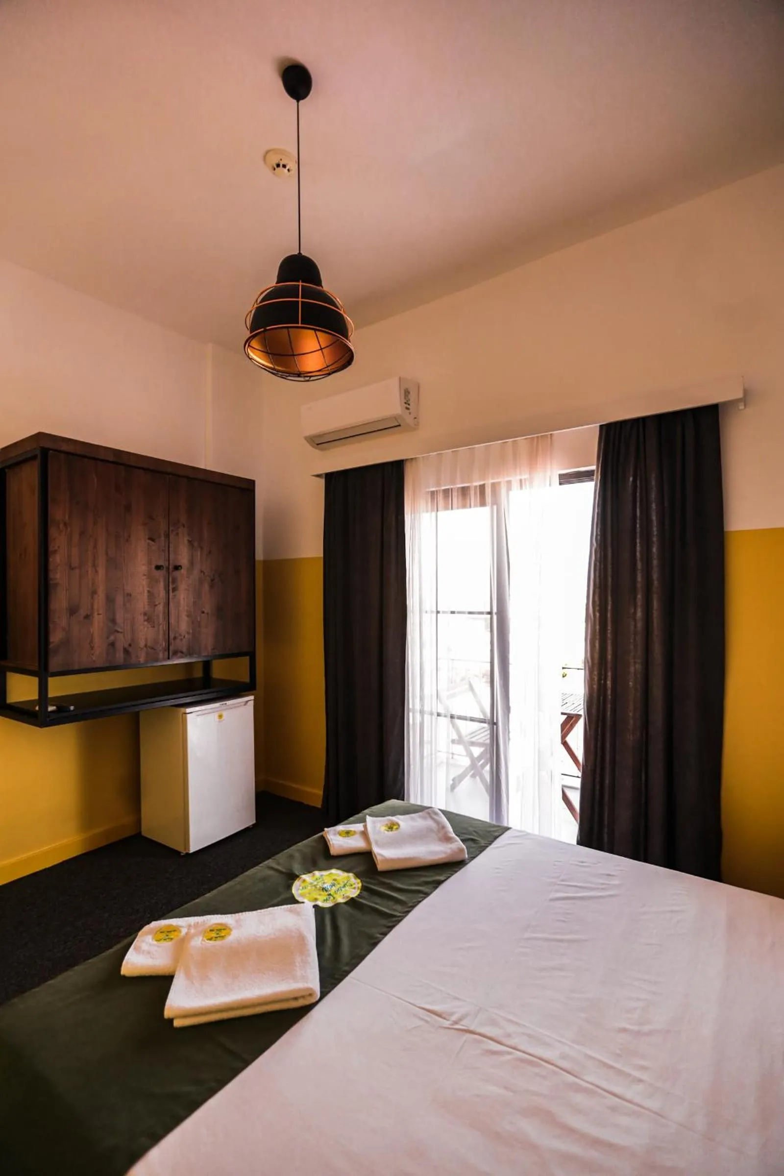 Photo of the whole room, Bed in Limon Inn Hotel, Taşucu