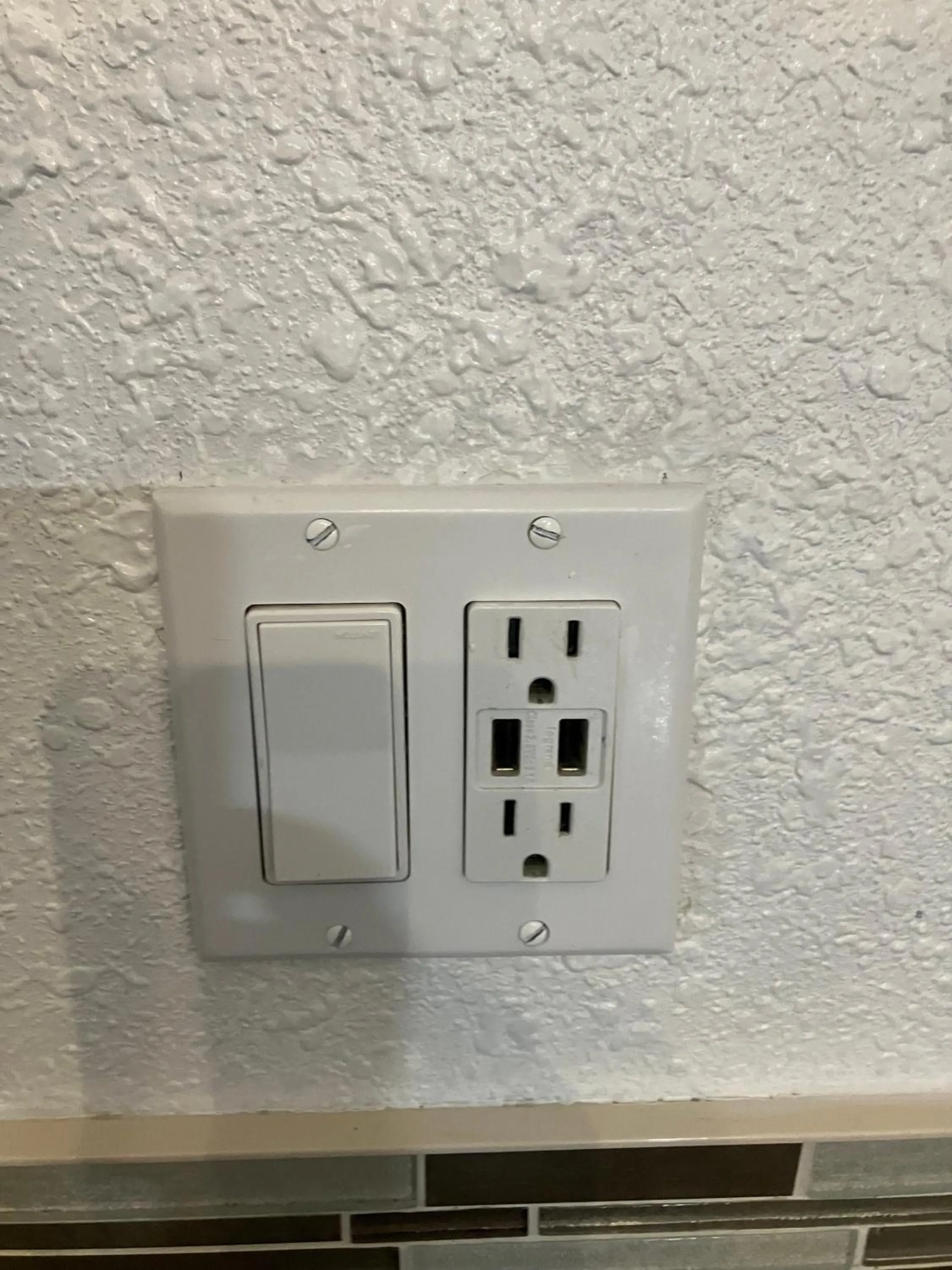 Oceanview on SAND located in Ocean Manor Resort Fort Lauderdale Beach 2 bed 2 bath spacious corner unit partial ocean view