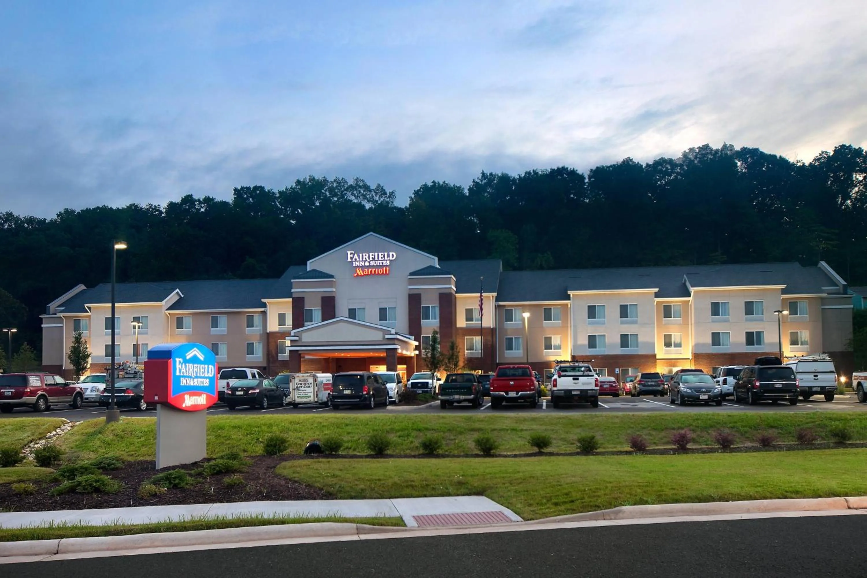 Property building in Fairfield Inn & Suites by Marriott Marietta