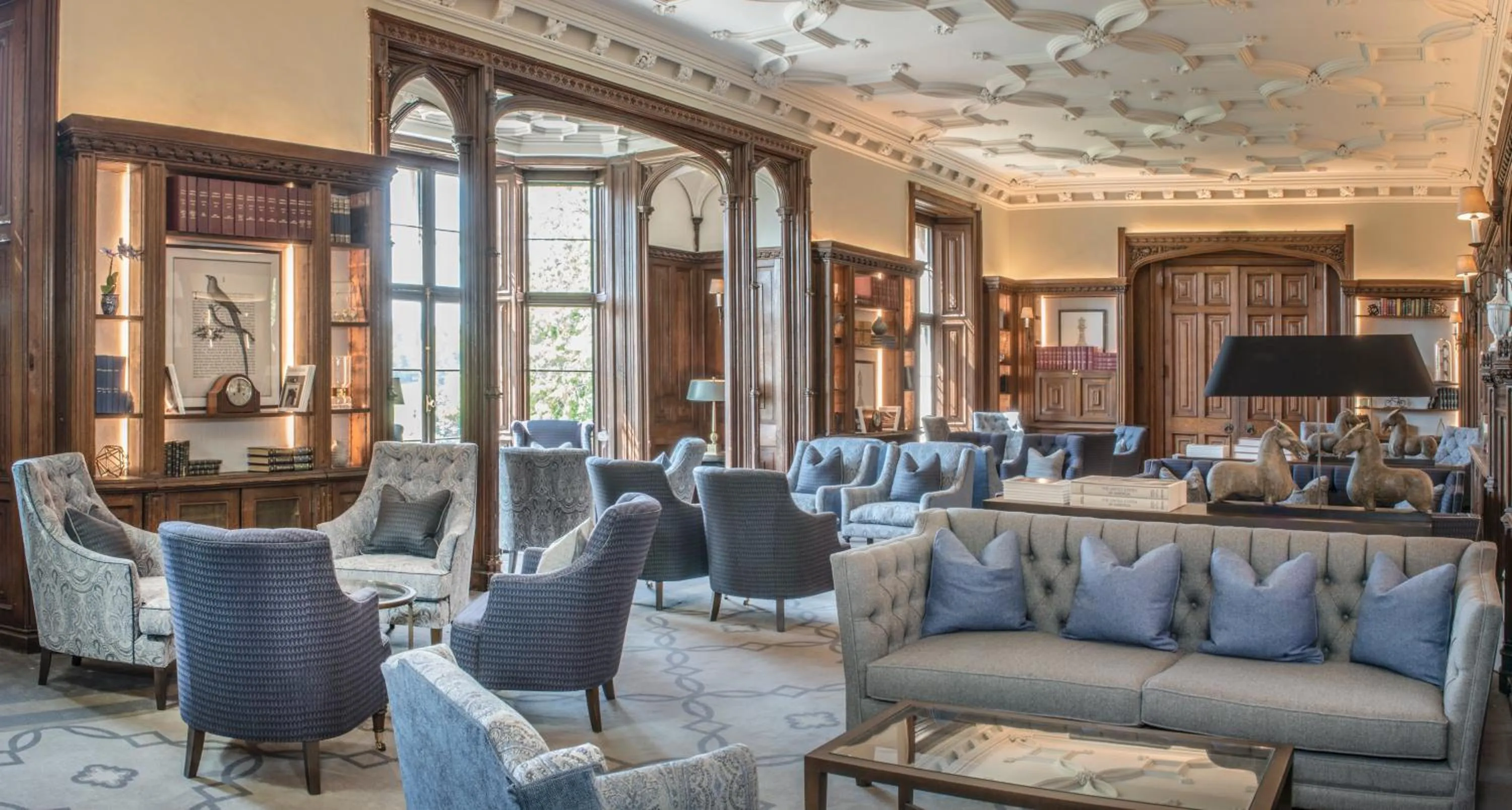 Lounge or bar in De Vere Latimer Estate