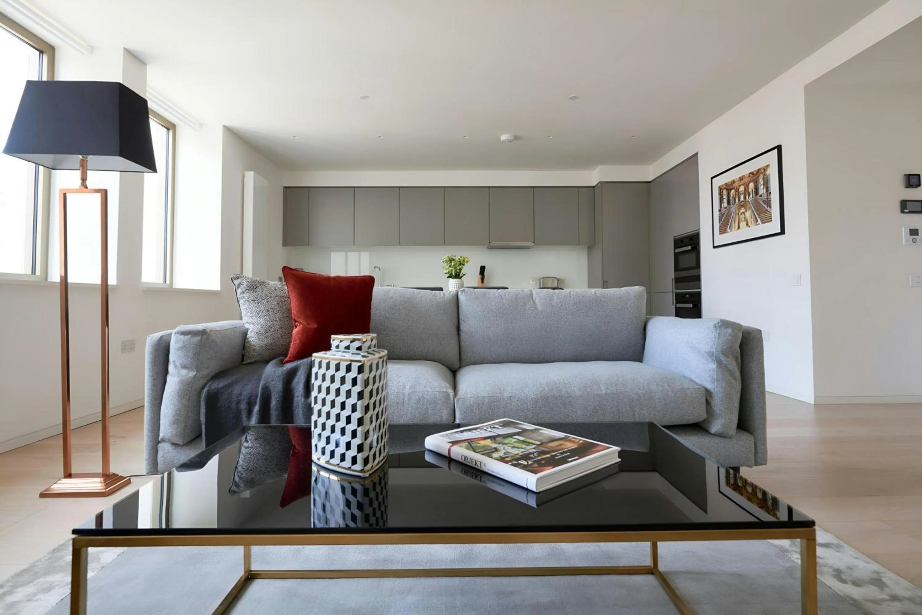 Living room in Sonder by Marriott Bonvoy Oxford Circus Apartments