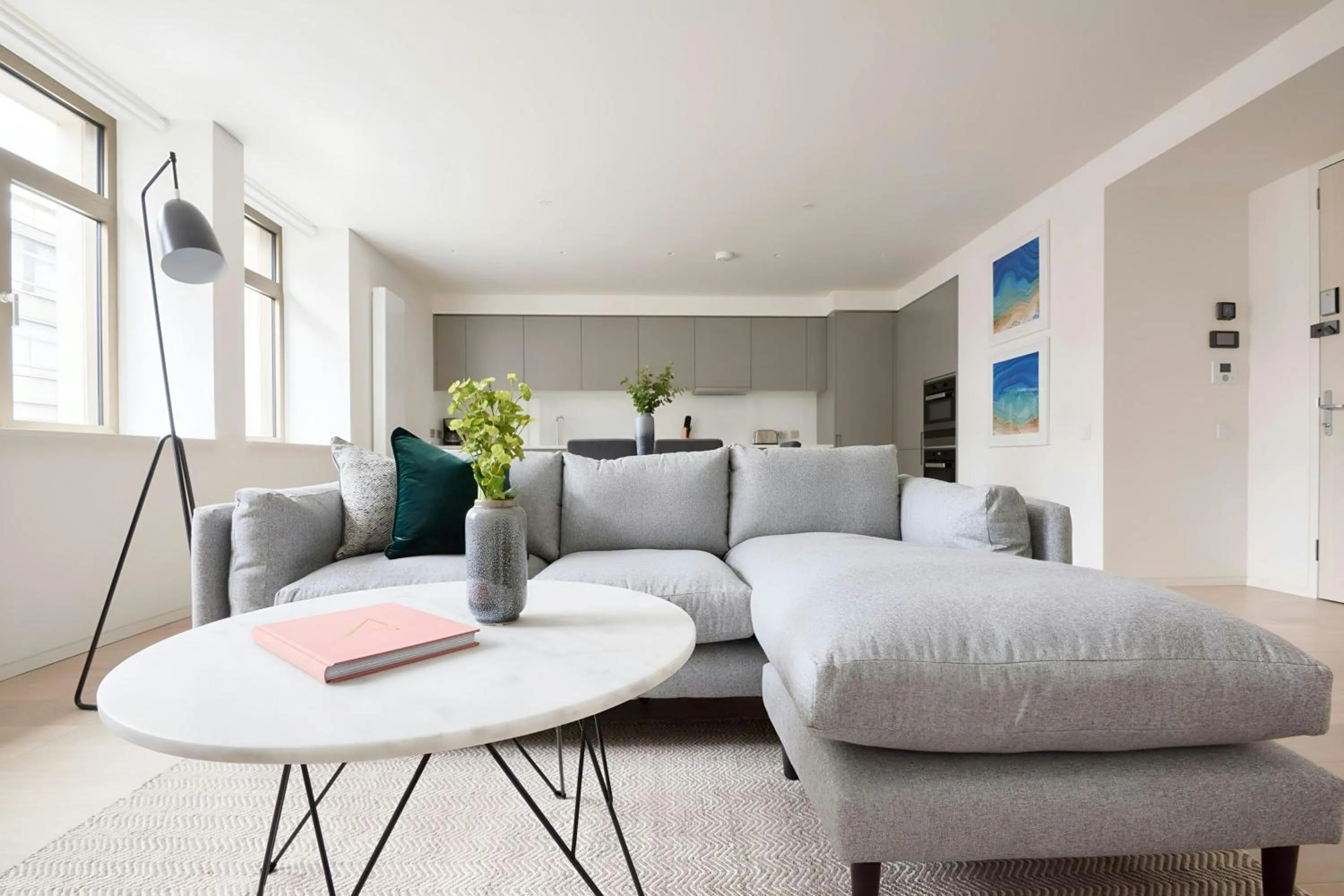 Living room in Sonder by Marriott Bonvoy Oxford Circus Apartments