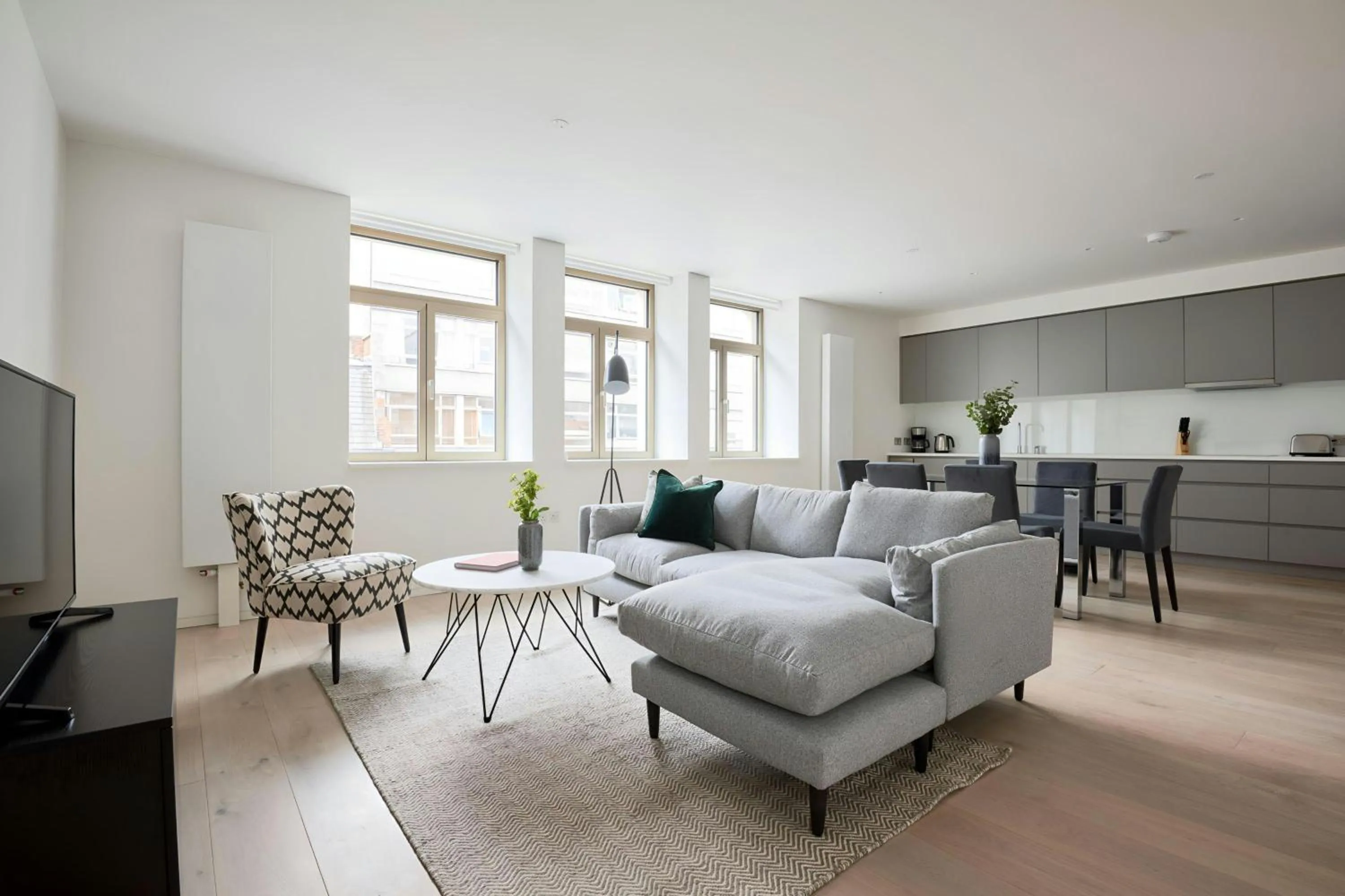 Living room in Sonder by Marriott Bonvoy Oxford Circus Apartments