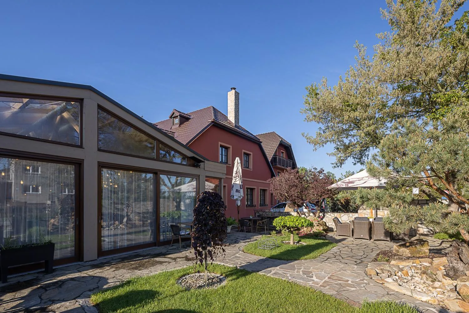 Property building in Hotel McLimon