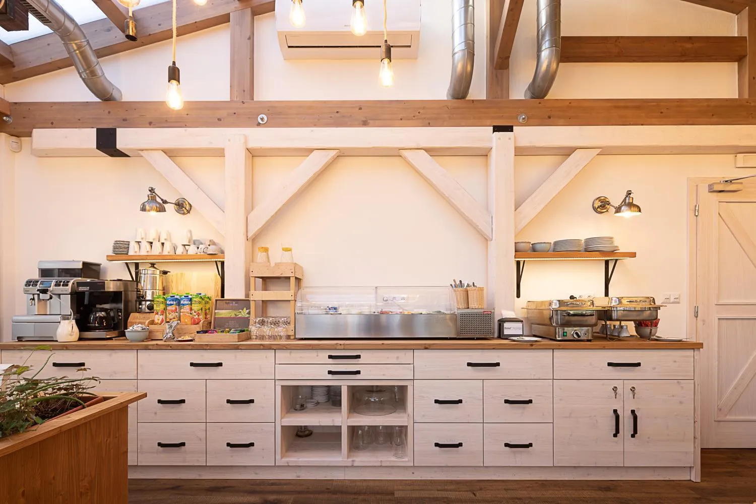 Breakfast in Hotel McLimon