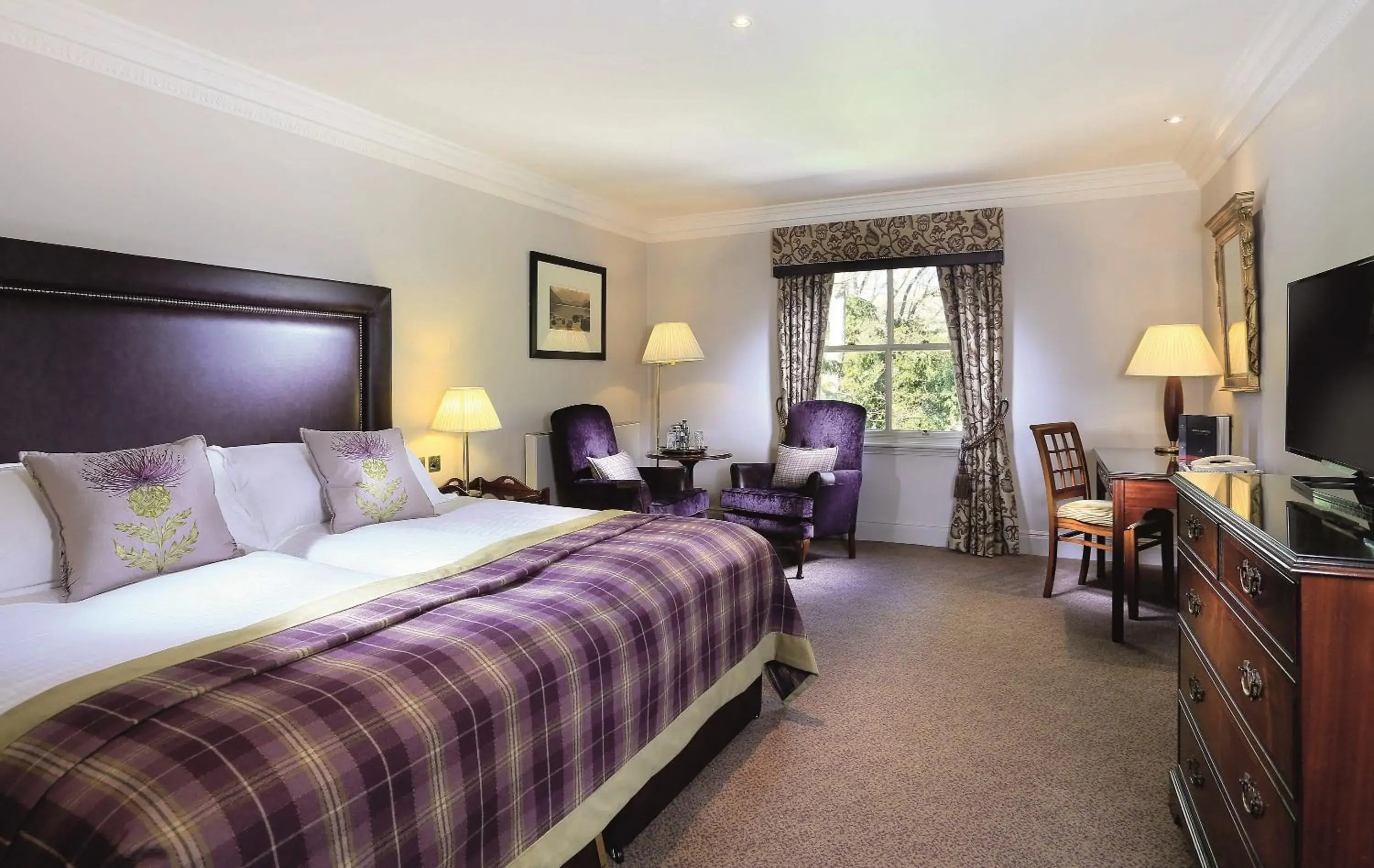 Deluxe King Room in Macdonald Leeming House Deluxe King Room in Macdonald Leeming House