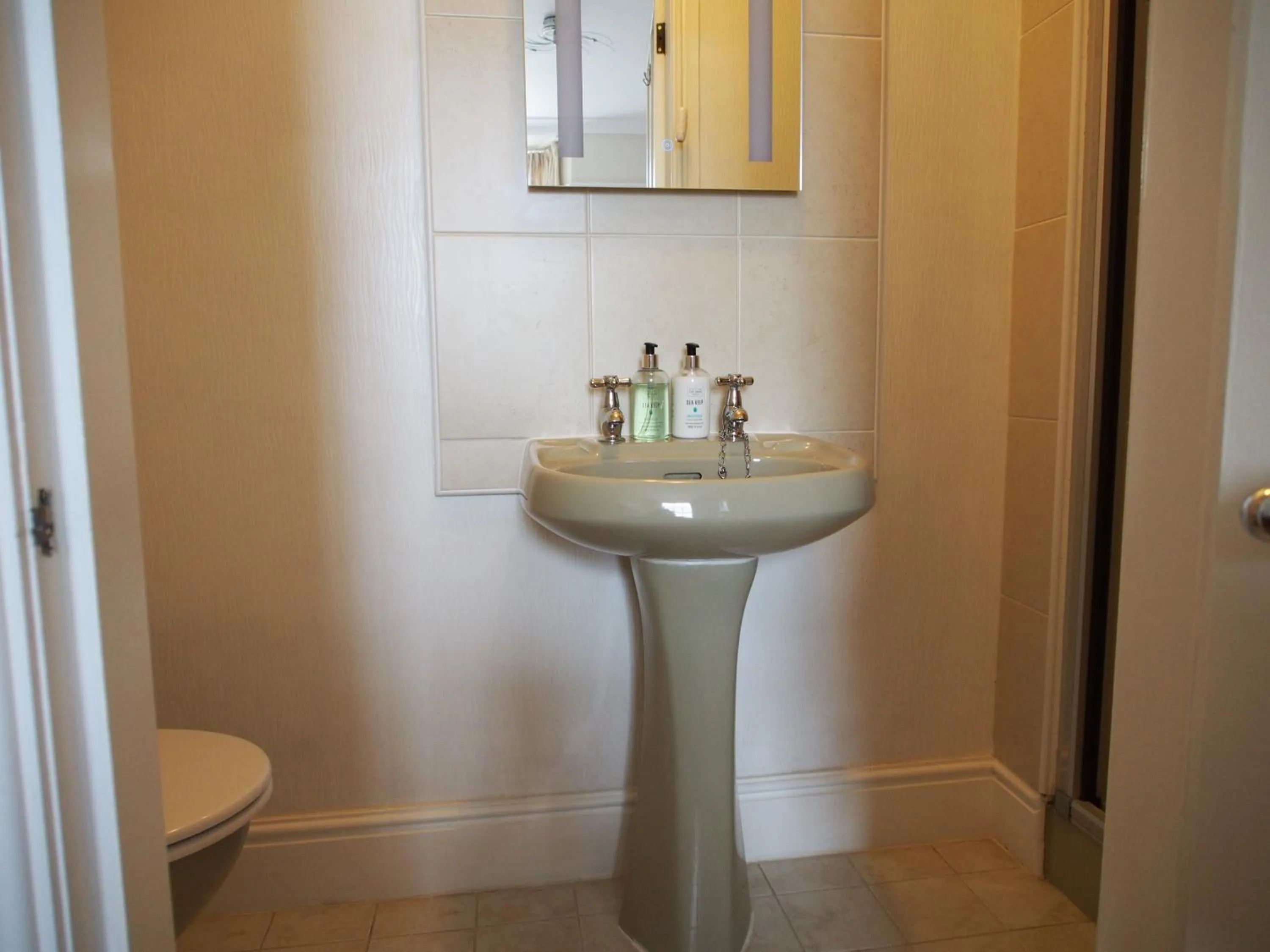 Montfort Cottage Guest House