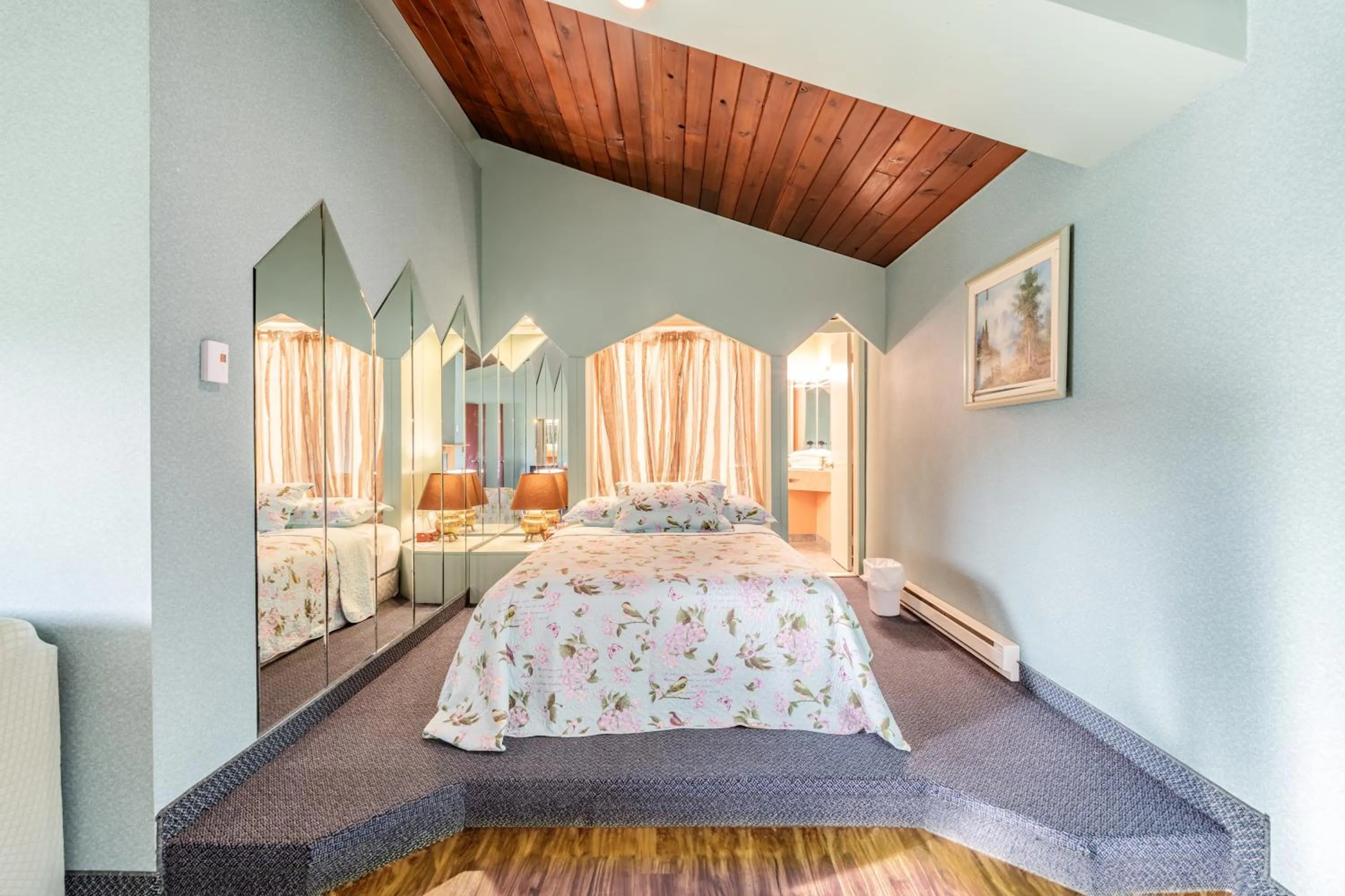 Bed in Hotel Motel Bonsoir