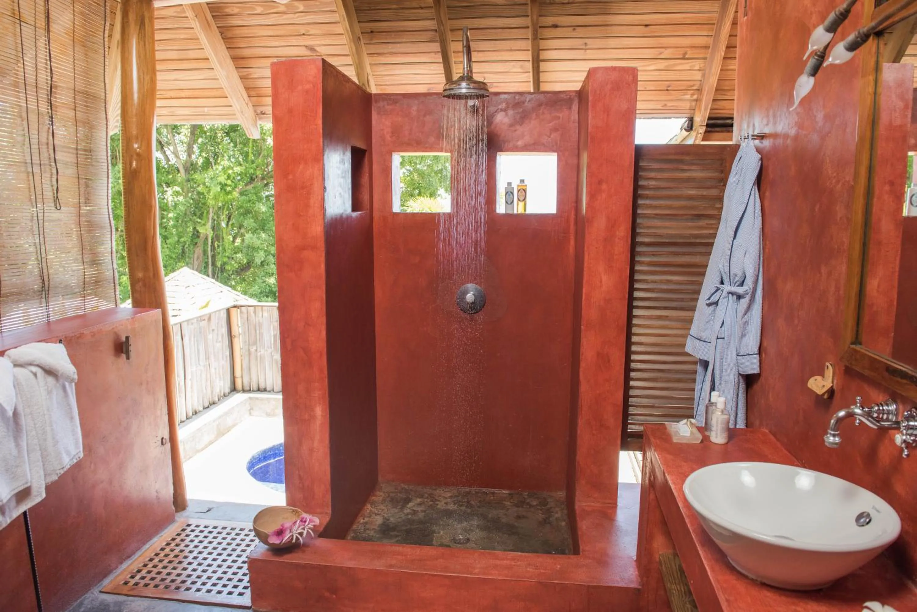 Shower in Laluna Boutique Hotel & Villas