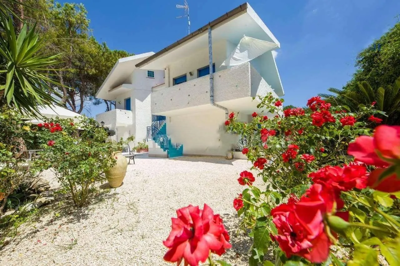 Property building in Suite House L'Isola Che Non C'è