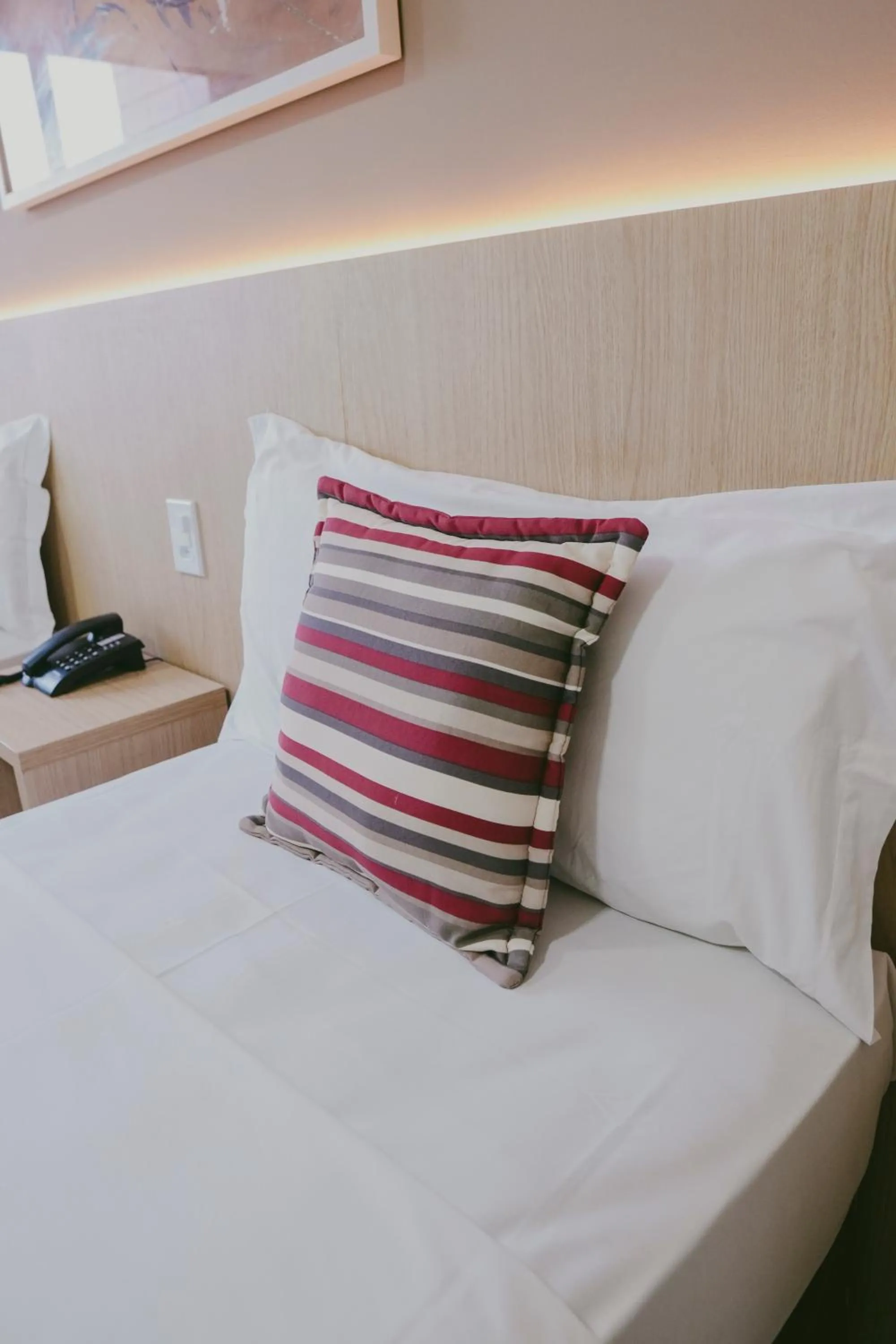 Bed in SLZ Lagoa Hotel