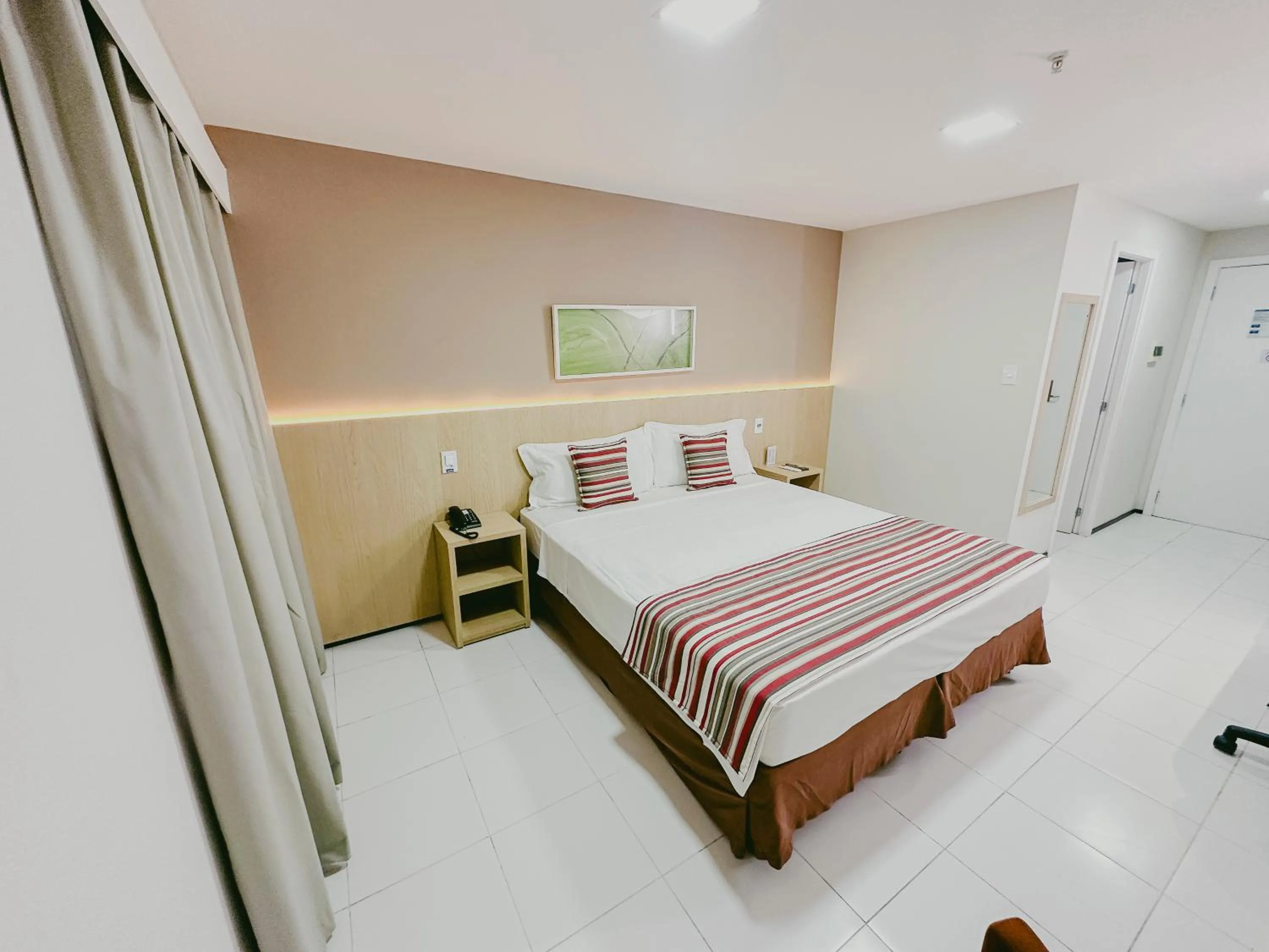 Bedroom, Bed in SLZ Lagoa Hotel