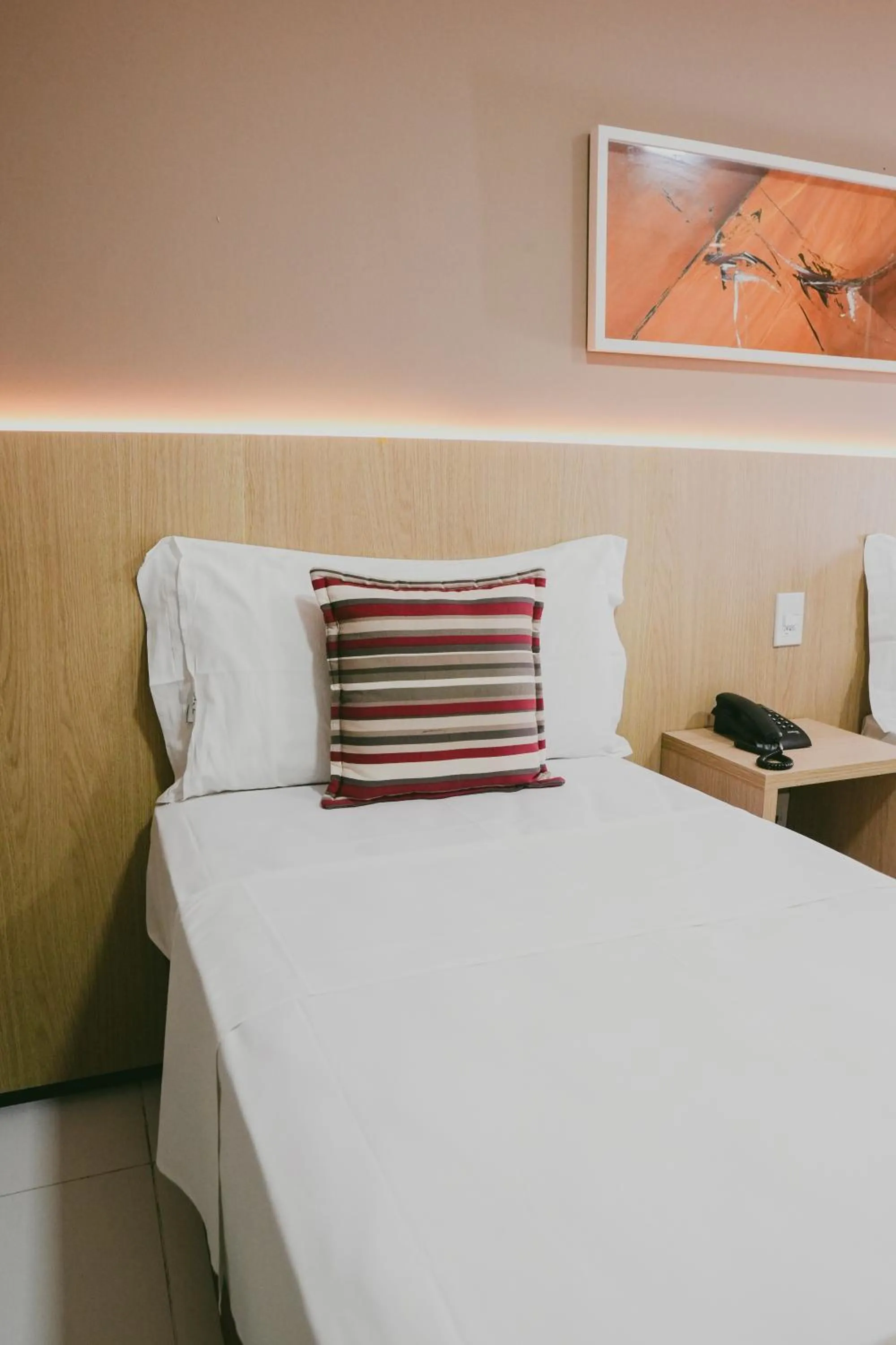 Bed in SLZ Lagoa Hotel