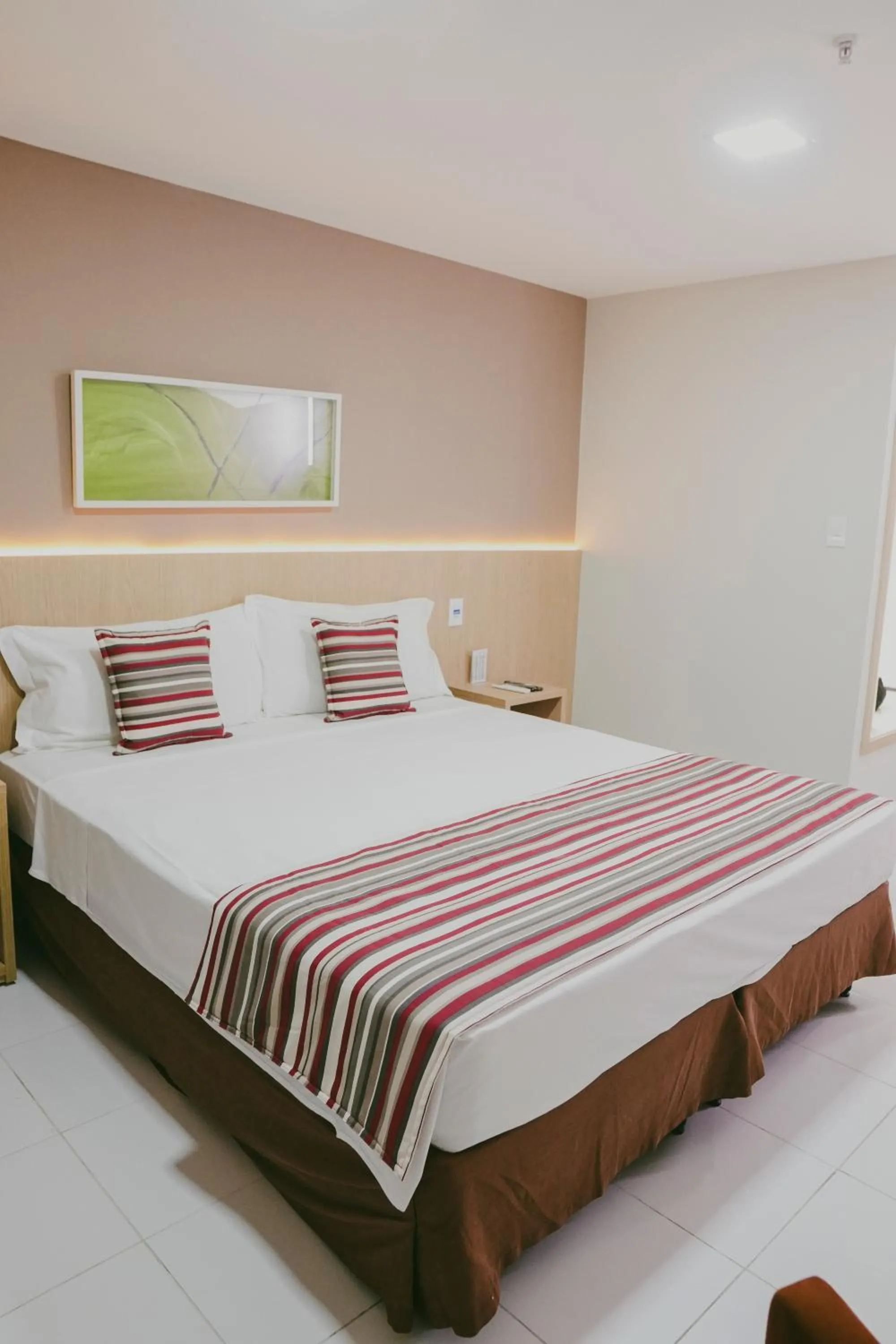 Bed in SLZ Lagoa Hotel