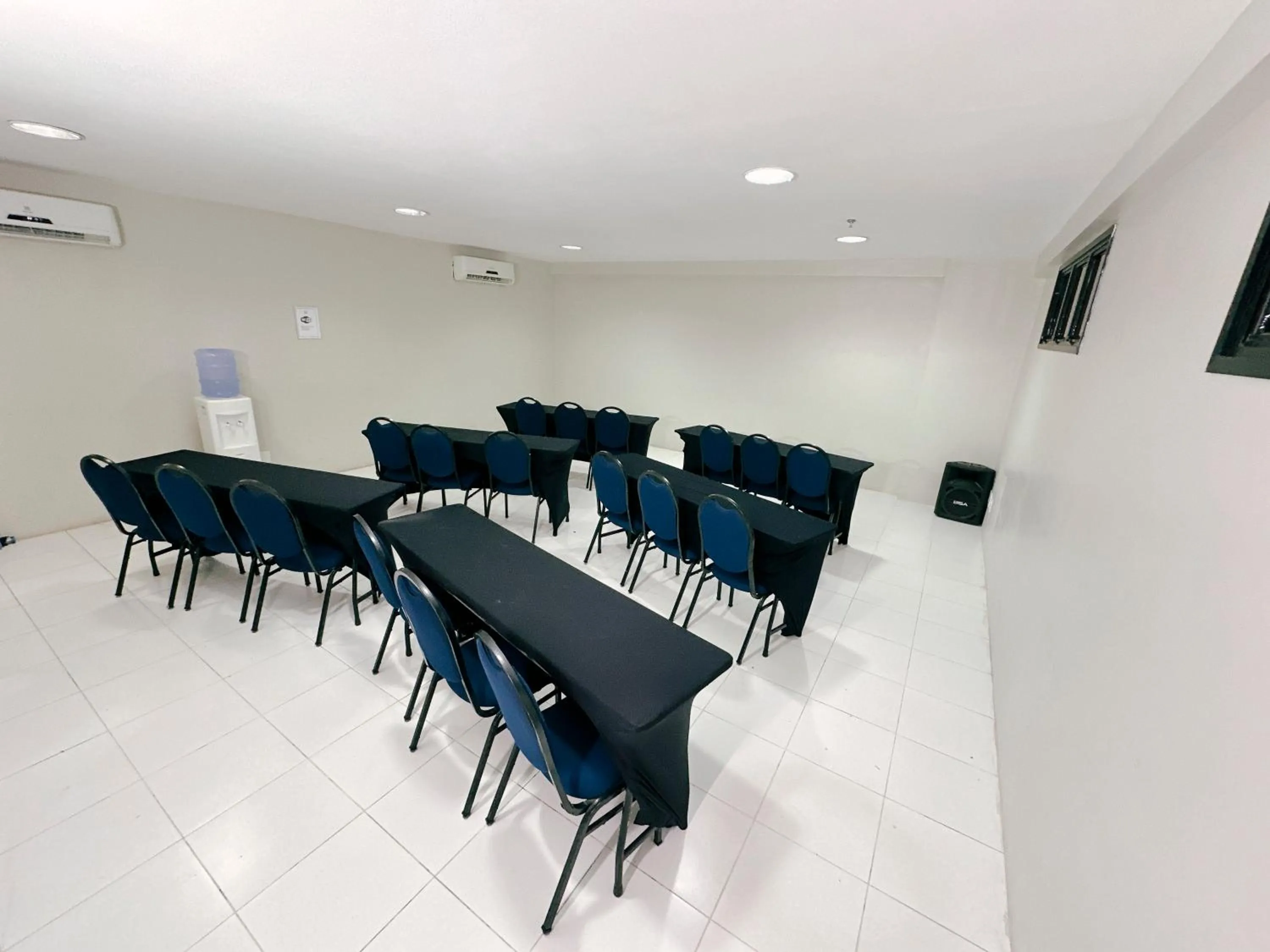 Meeting/conference room in SLZ Lagoa Hotel