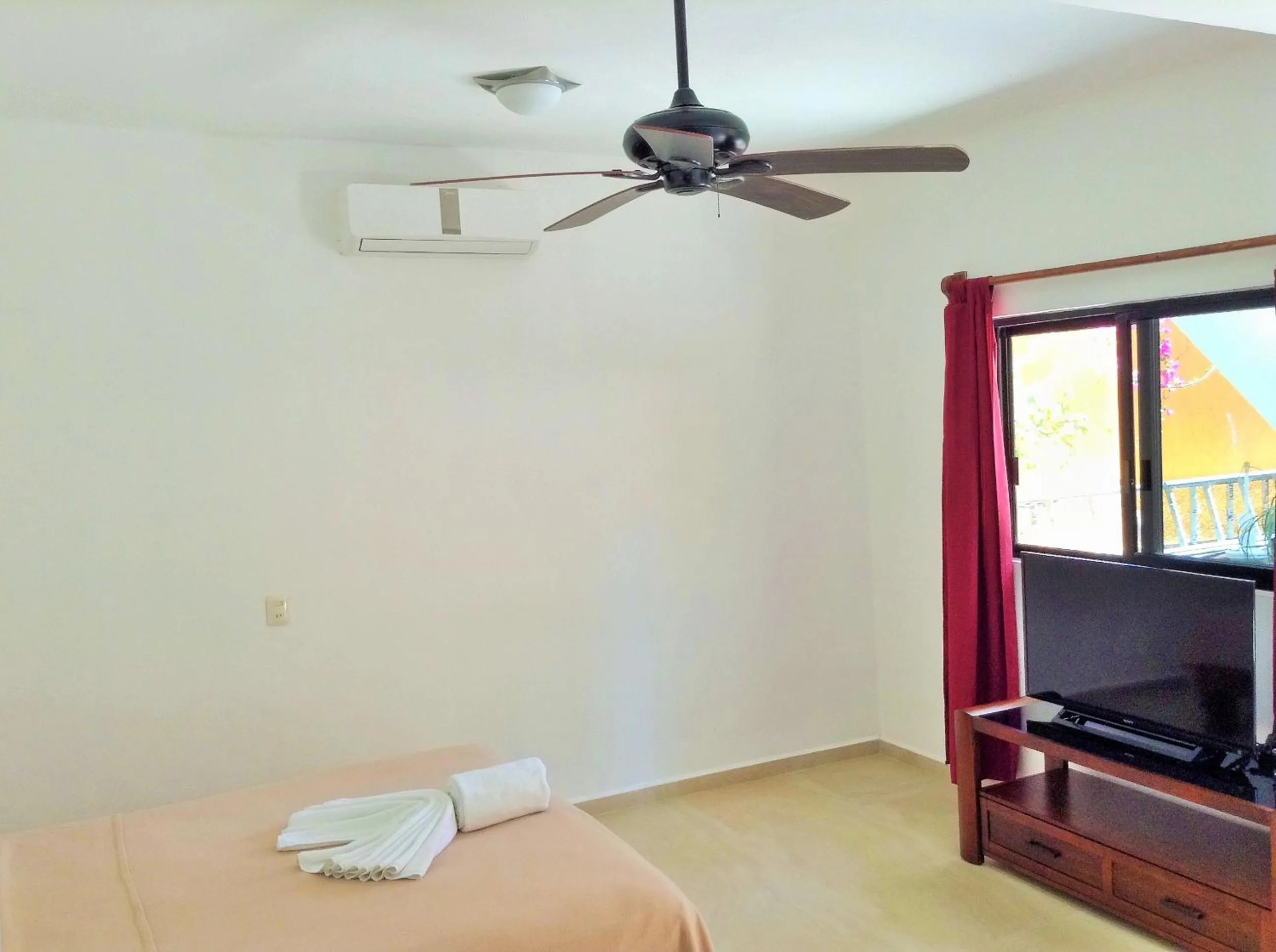 TV and multimedia, Bed in Posada Malix Pek