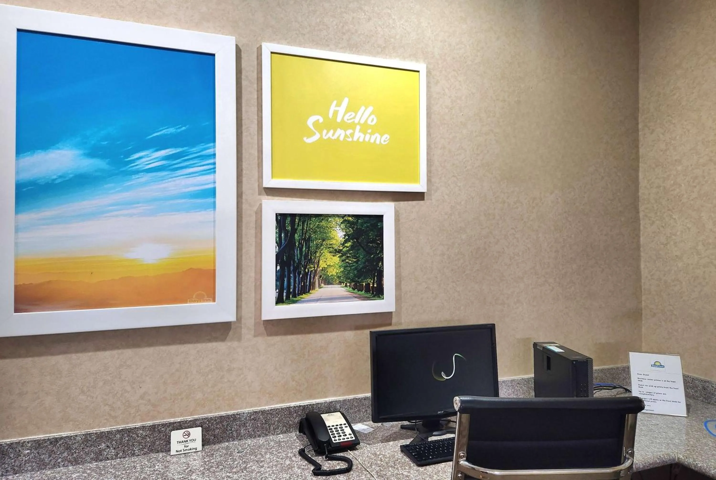 Business facilities in Days Inn & Suites by Wyndham Pasadena