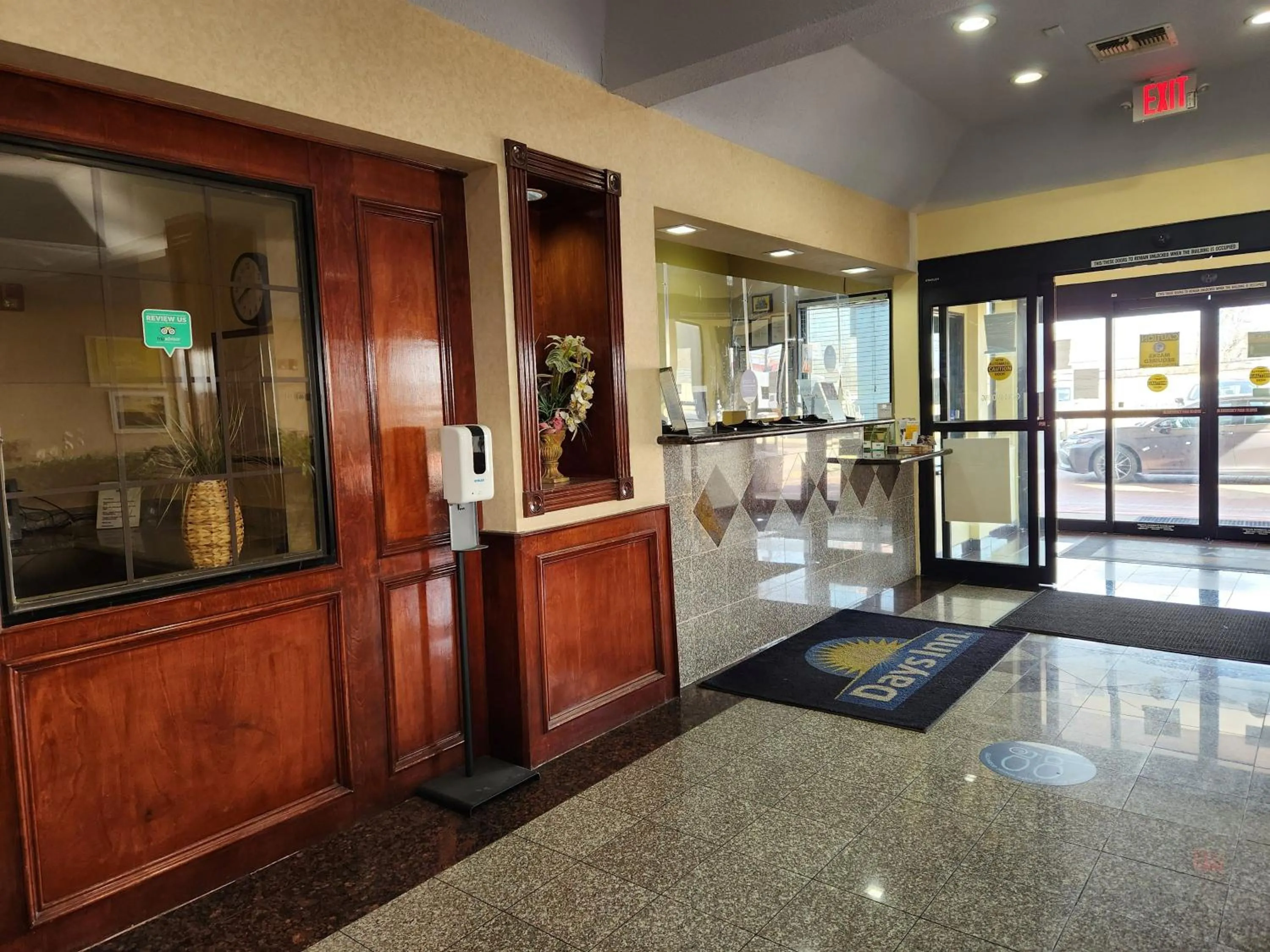 Lobby or reception in Studio 6 Suites Pasadena, TX
