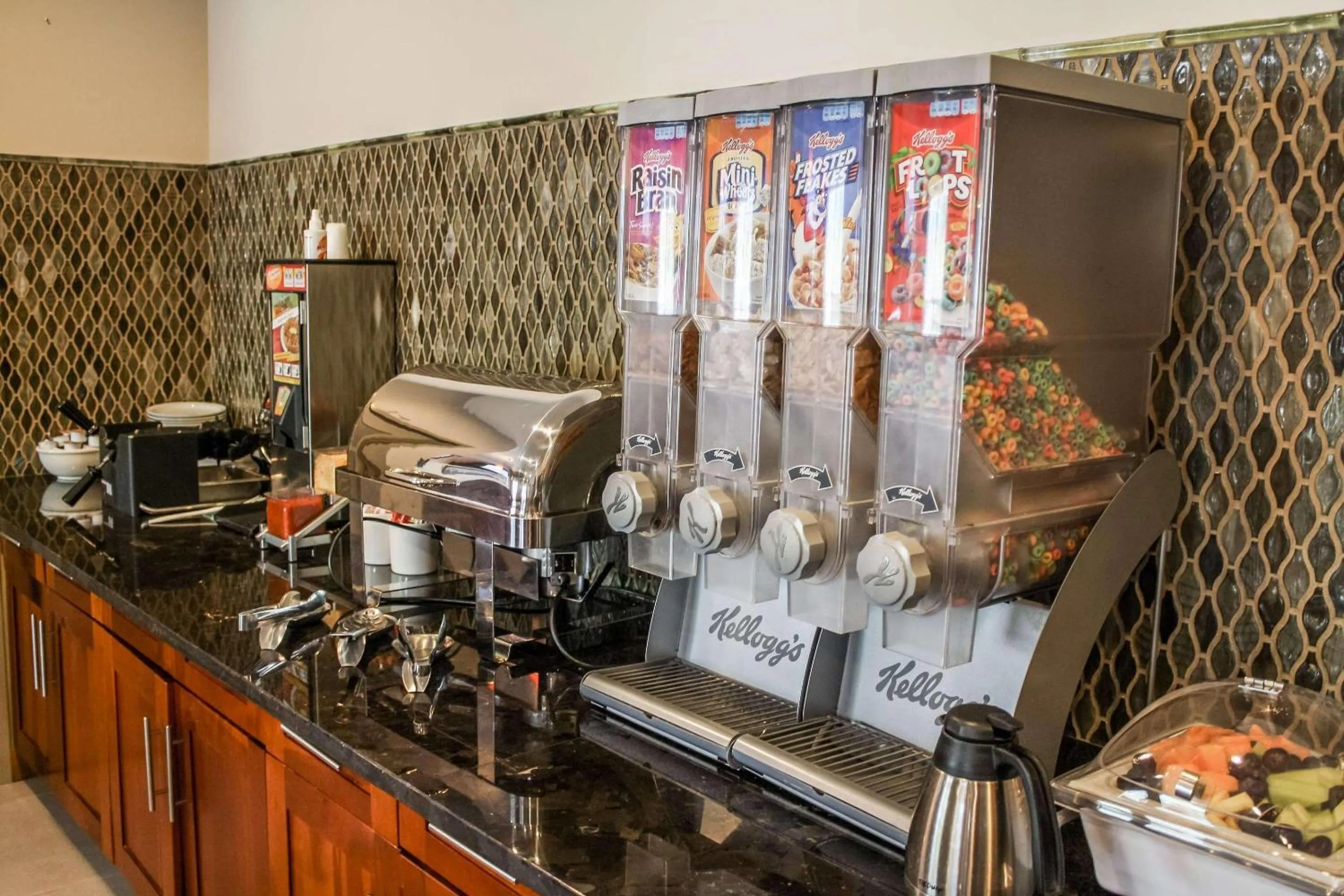 Breakfast in Country Inn & Suites by Radisson, Washington Dulles International Airport, VA