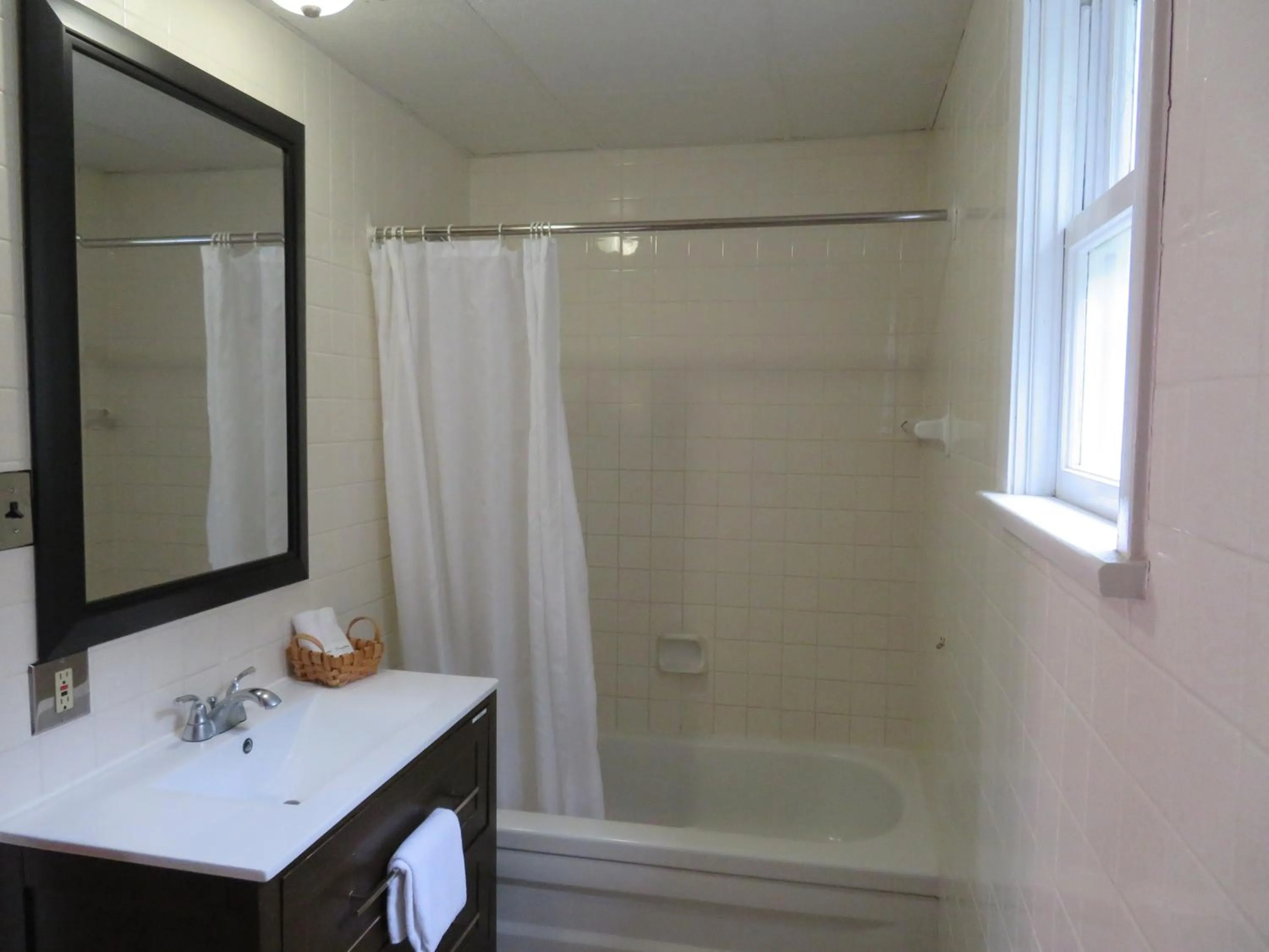 Bathroom in Motel & Hotel La Paysanne