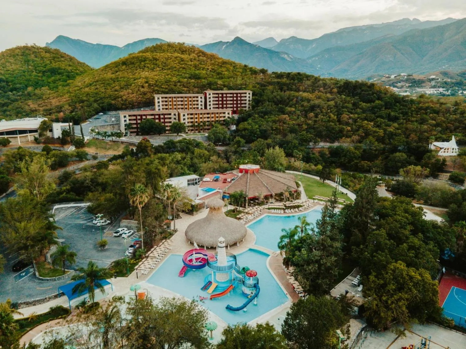 Property building in Bahia Escondida