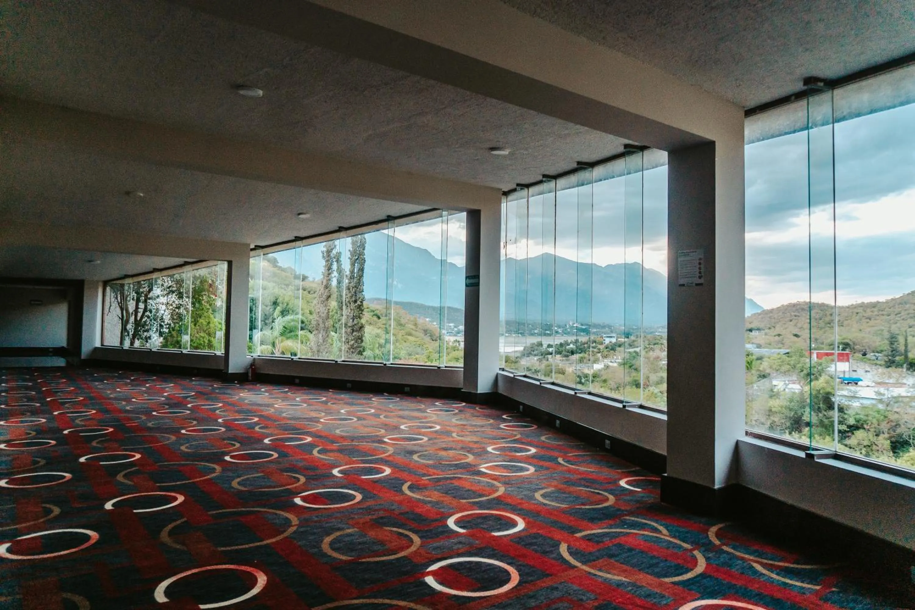 Business facilities in Bahia Escondida