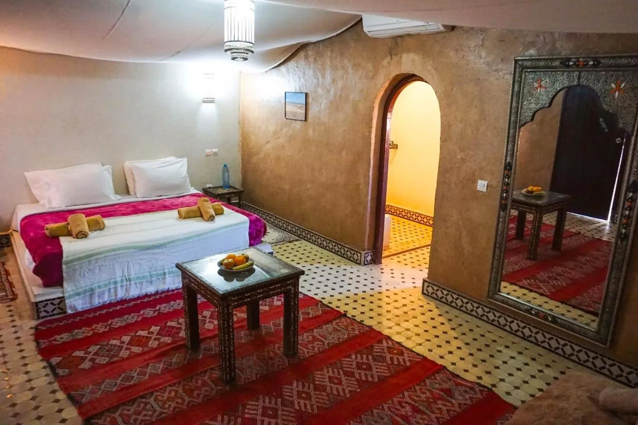 Toilet, Bed in Hotel Bab Rimal - Your Foum Zguid Escape