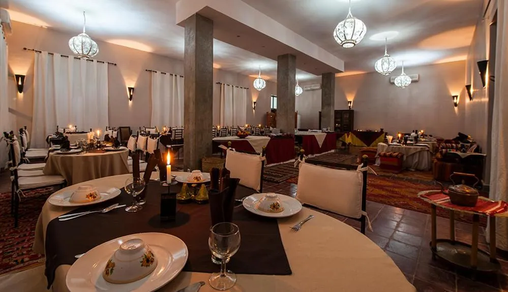 Meals in Hotel Bab Rimal - Your Foum Zguid Escape